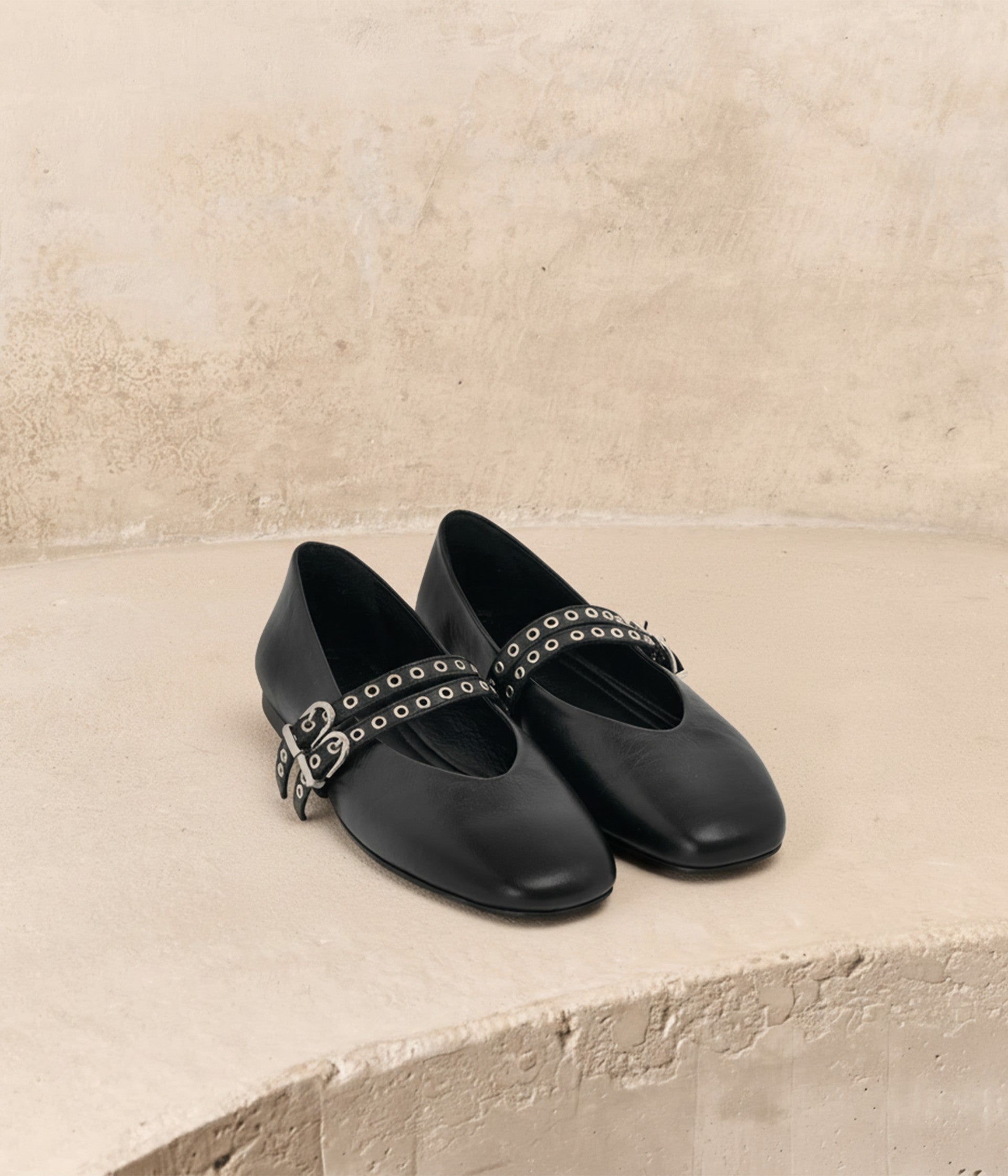 Ballerines en cuir noir Zahia