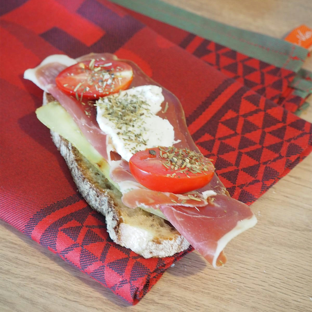 KONTATU - Torchon Rouge 50x70 cm