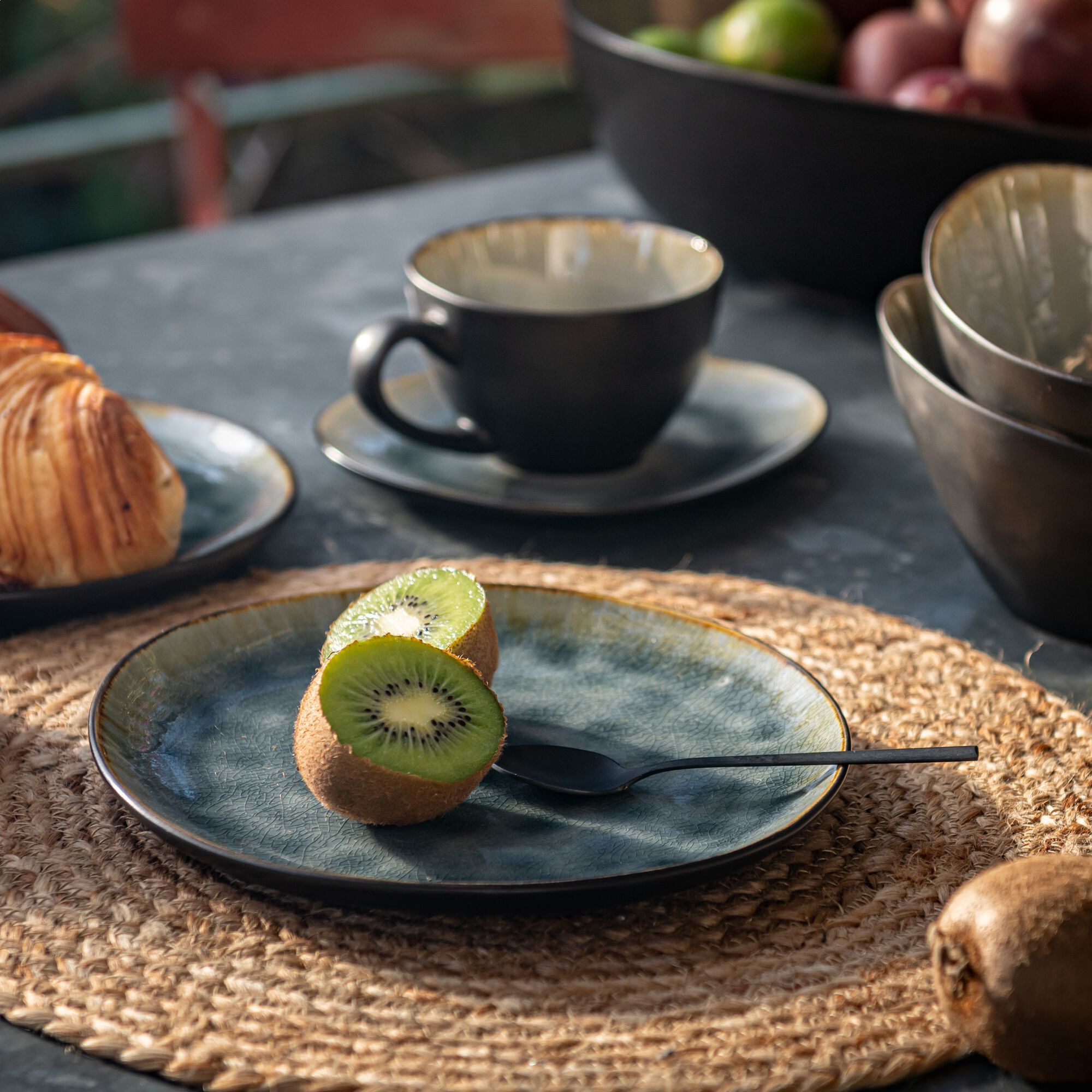 SELIME - Service petit déjeuner en grès émail réactif - gris