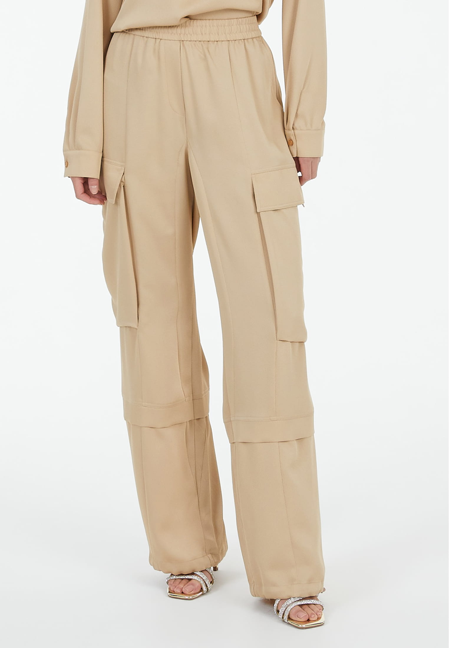 Hose aus mattem Satin