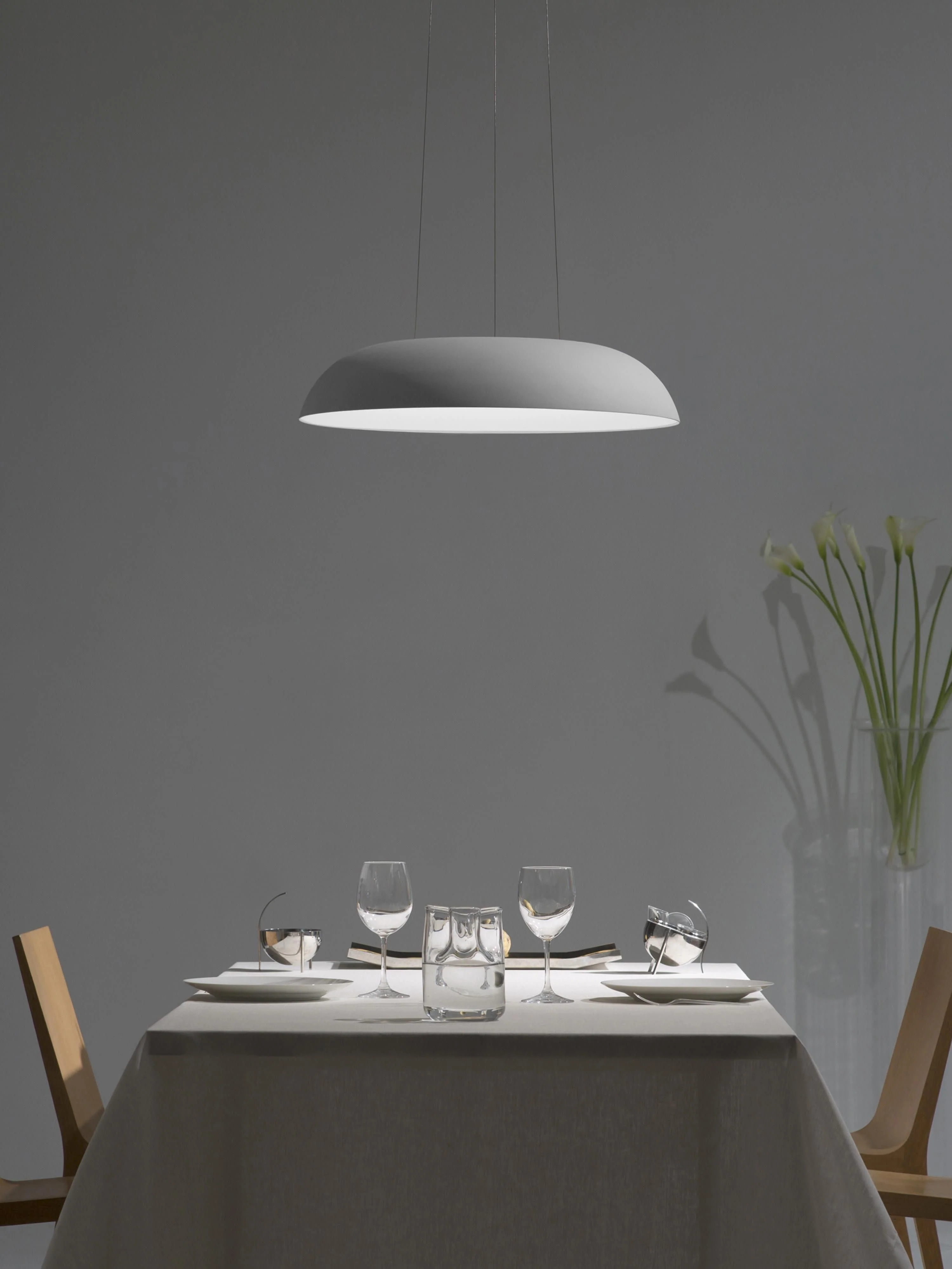 Große LED-Pendelleuchte Maggiolone, dimmbar