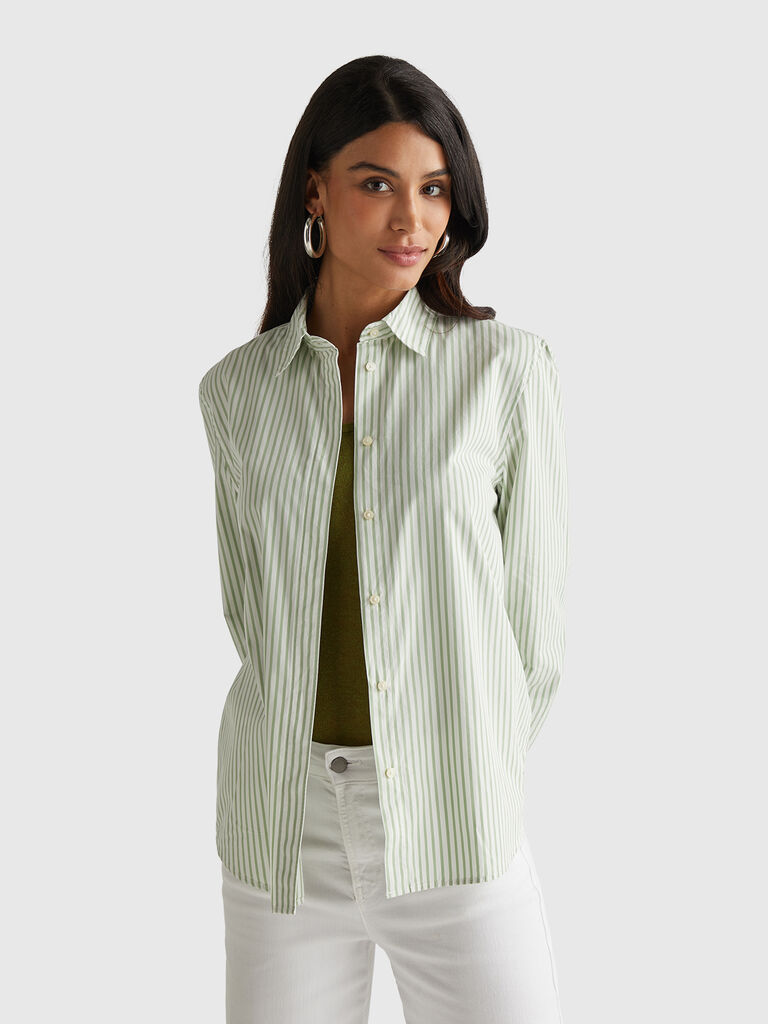 Shirt with vertical stripes