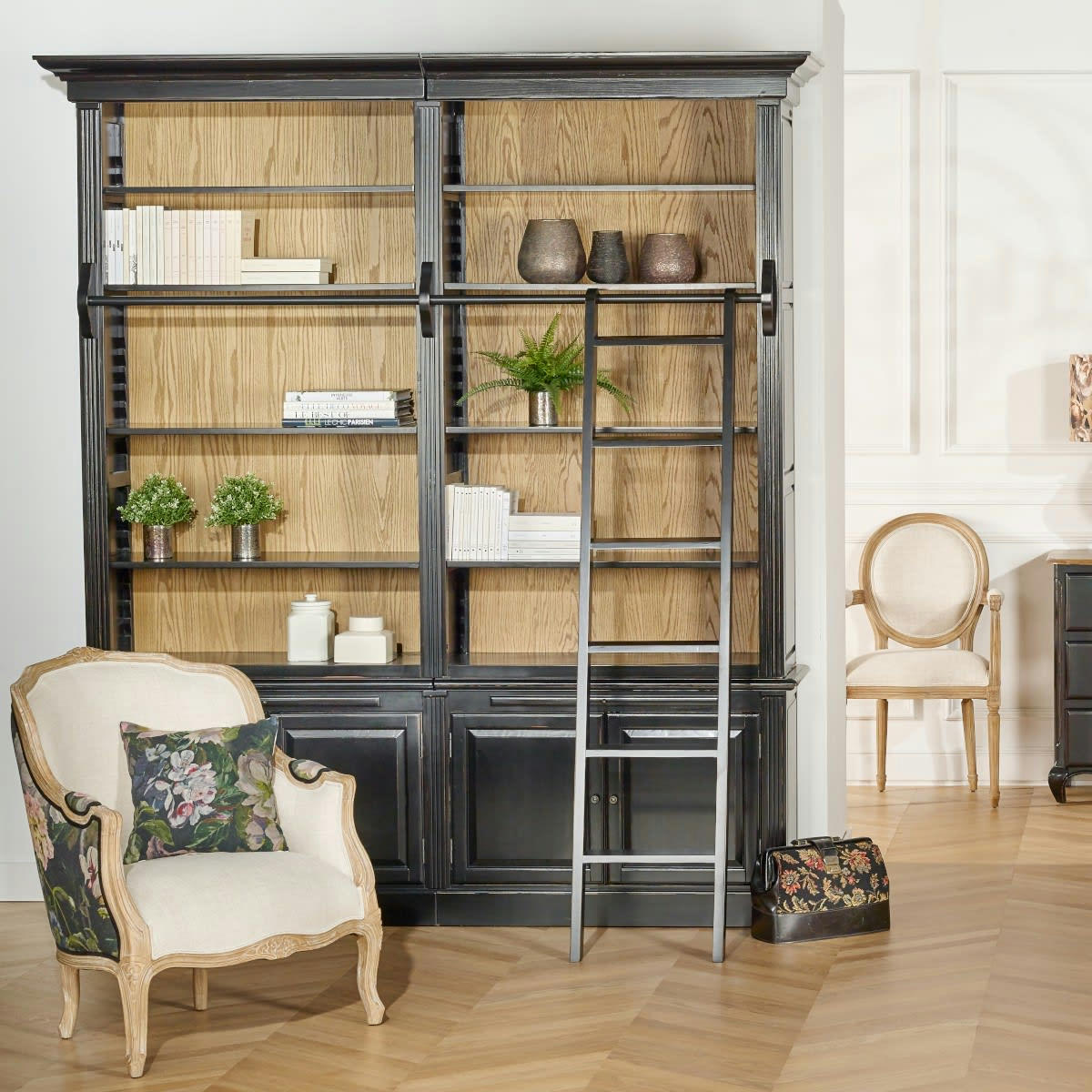 MAISON DE CAMPAGNE - FRANCOIS - Bibliothèque en bois patine antiquaire noire