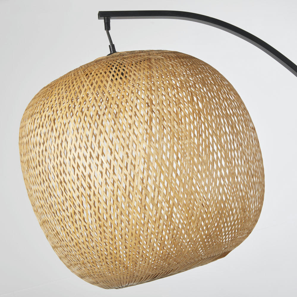 - Lampadaire en métal noir mat et en bambou tressé H183
