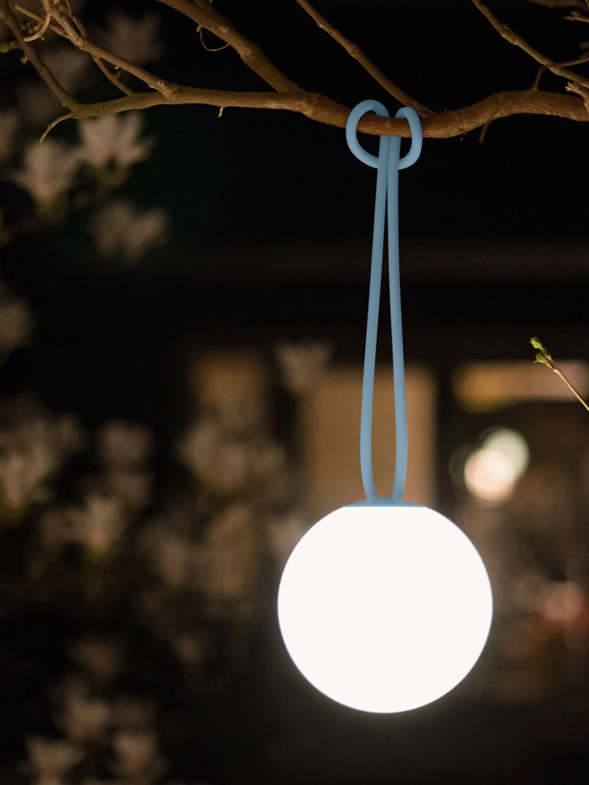 Mobile LED-Außen-Pendelleuchte Bolleke, dimmbar