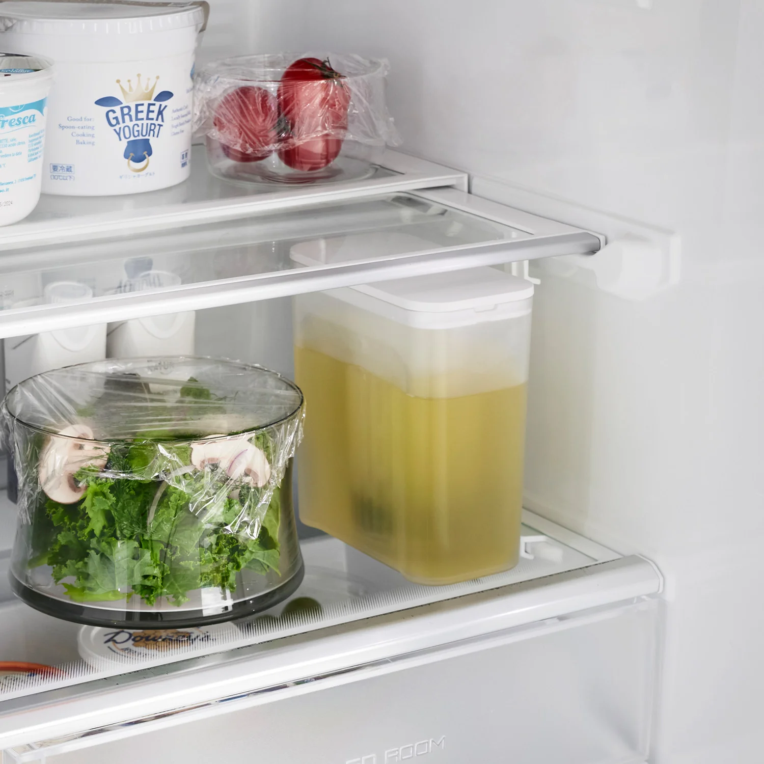 棚に入れられる冷水筒 タワー 1L