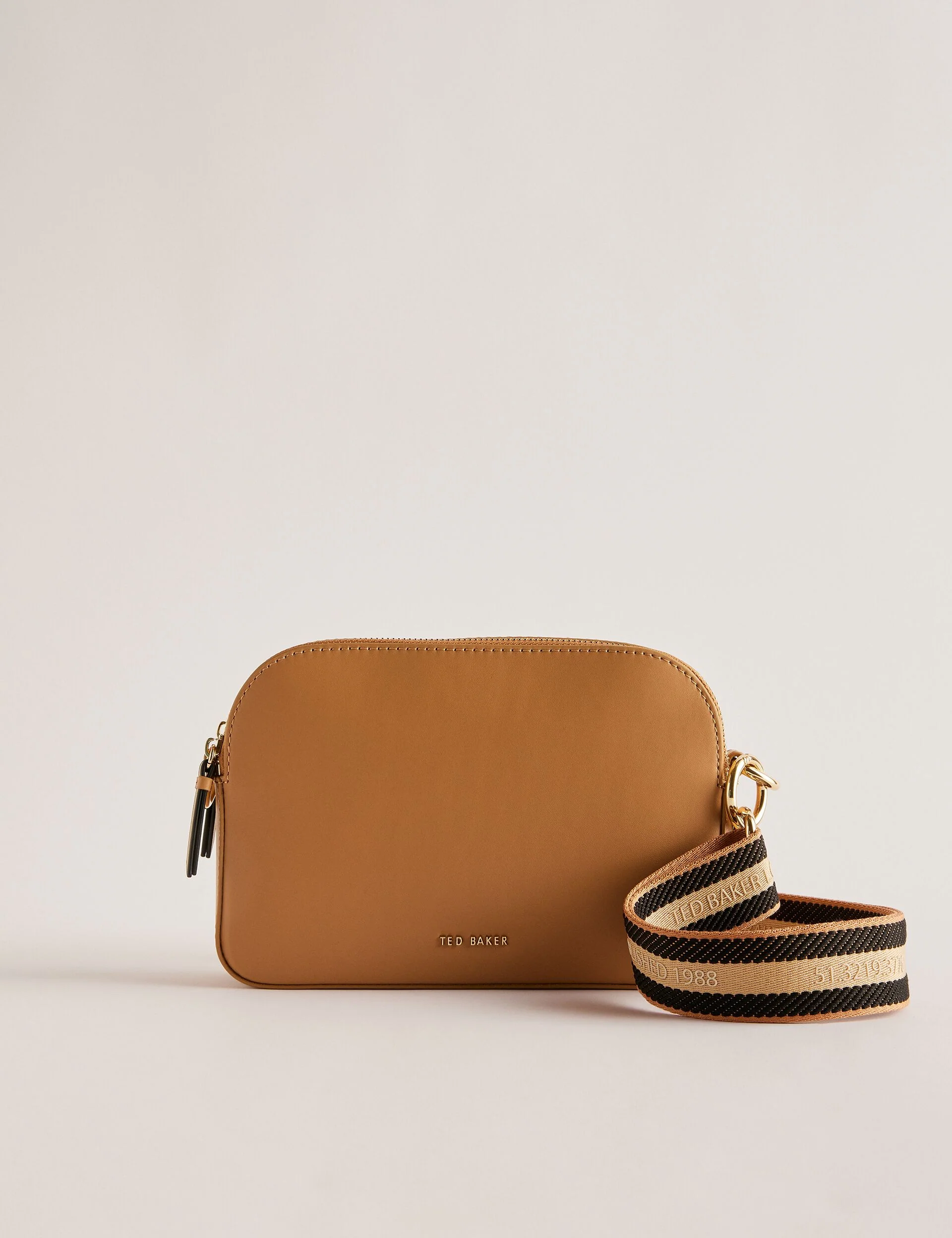 DARCELO | TAUPE