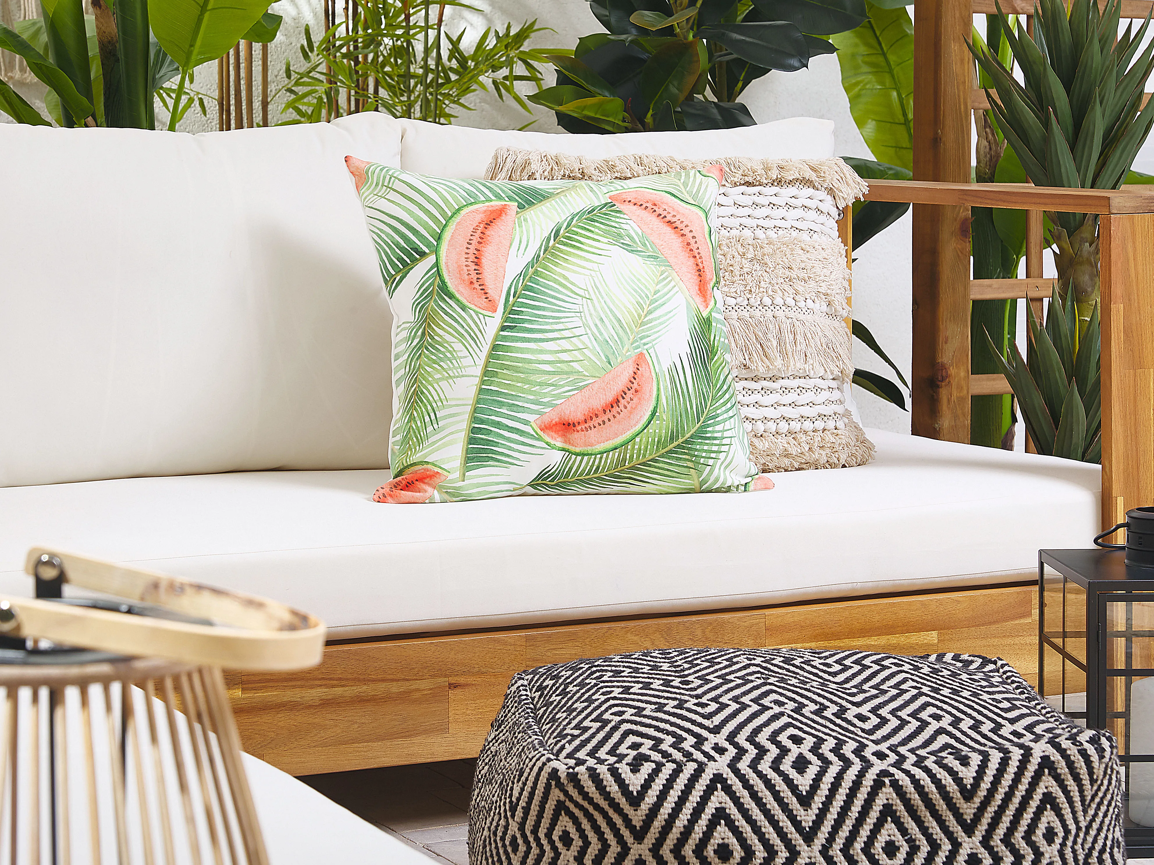 Set of 2 Outdoor Cushions LOVOLETO Plant Pattern 45 x 45 cm Light Green
