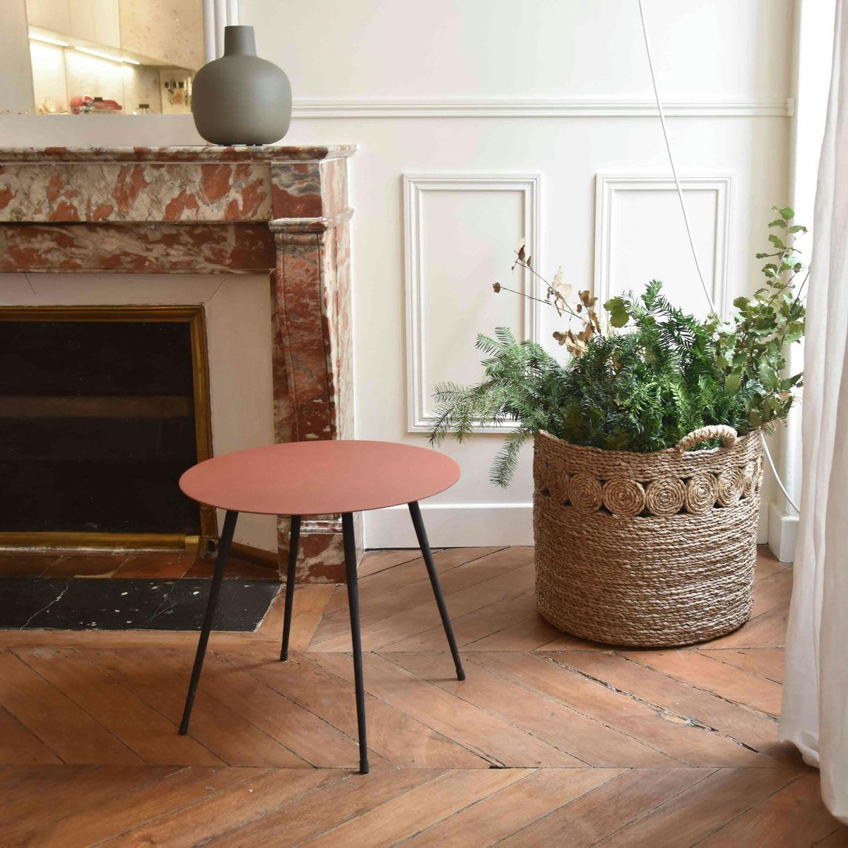 - Table basse ronde en métal