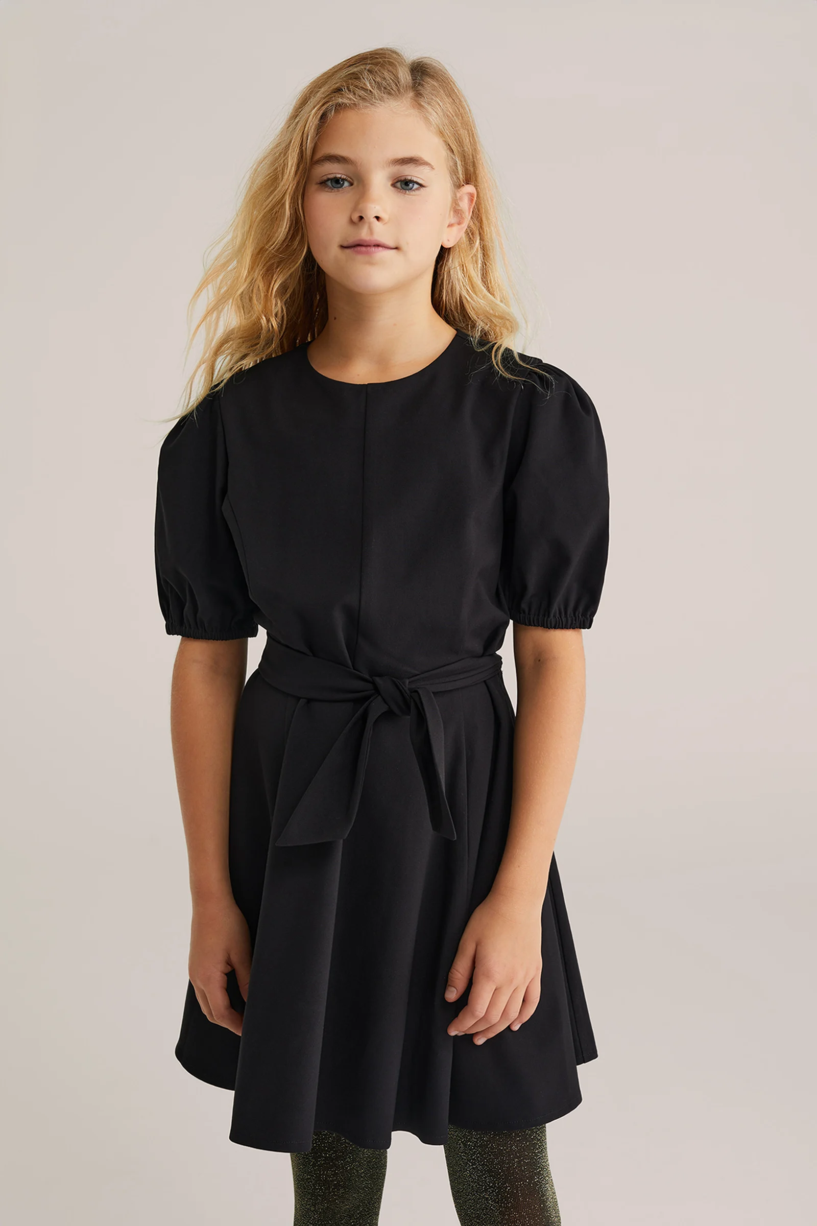 Meisjes jurk met pofmouwen