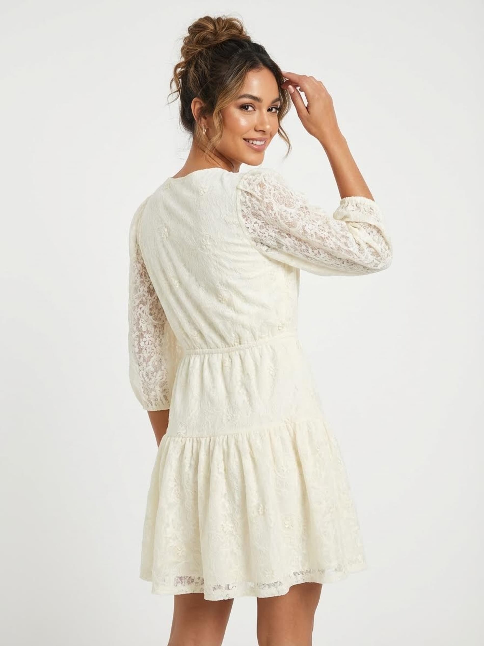 Sukienka mini babydoll z koronką