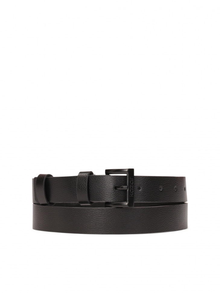 Black belt with a distinctive pea-like texture