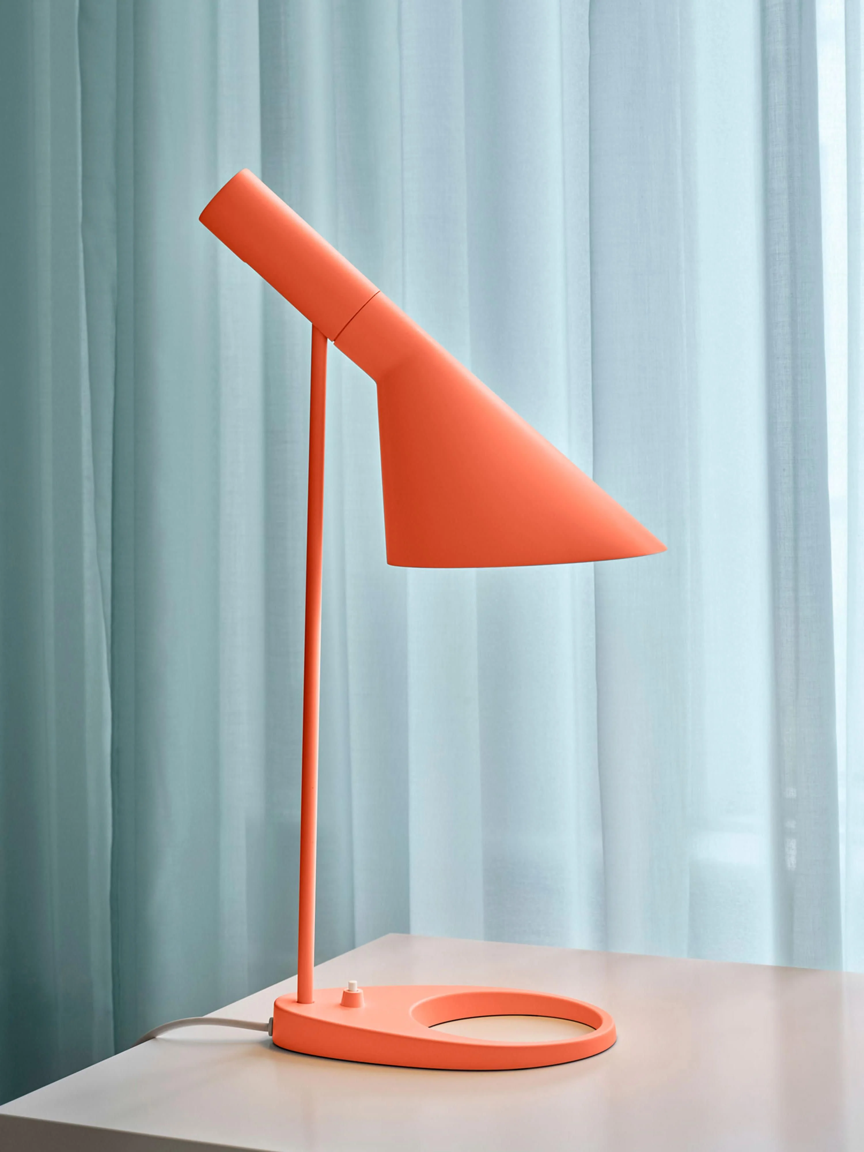 Schreibtischlampe AJ, in verschiedenen Größen