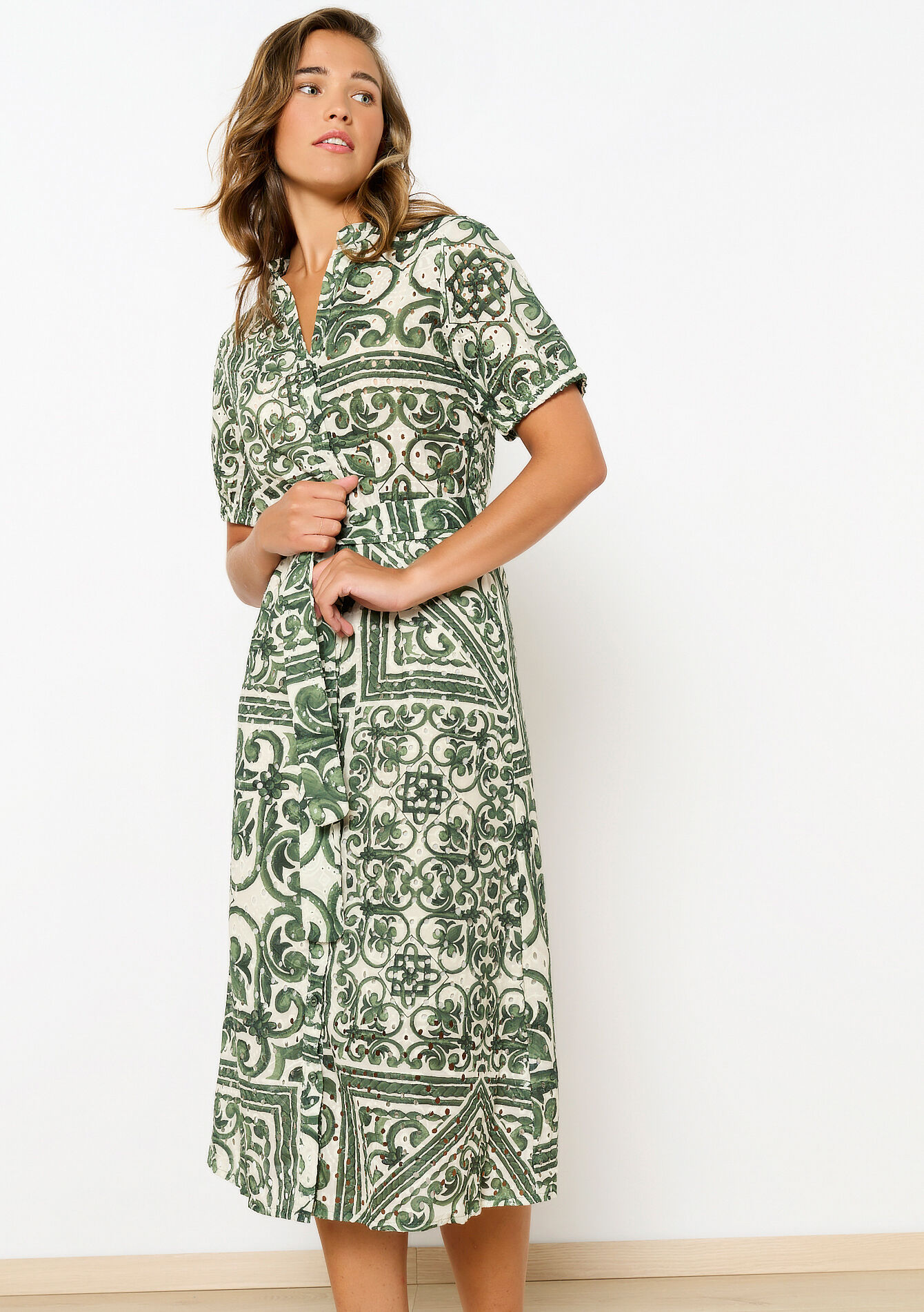 Hemdjurk met broderie anglaise