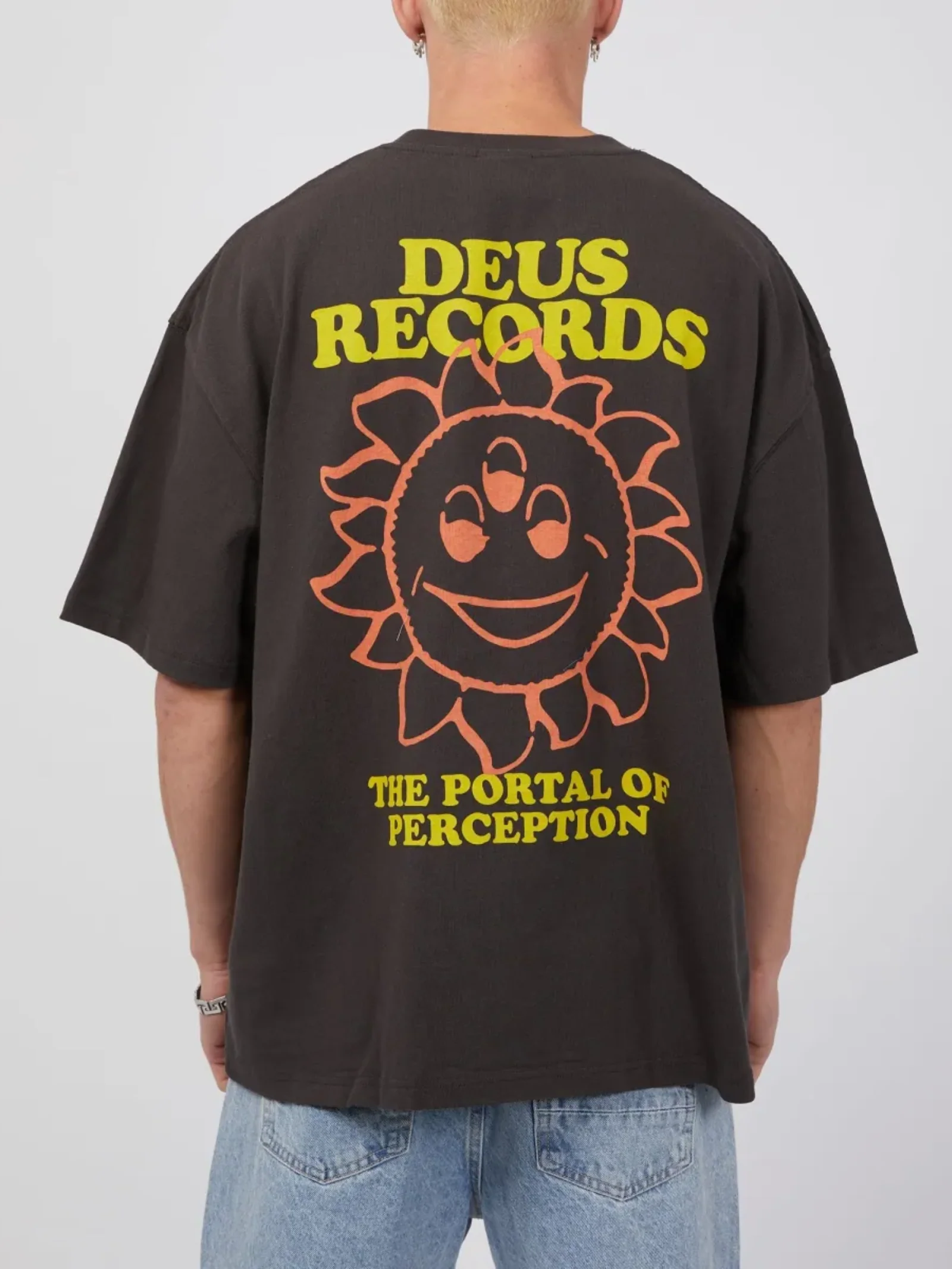 Peep Portal Tee