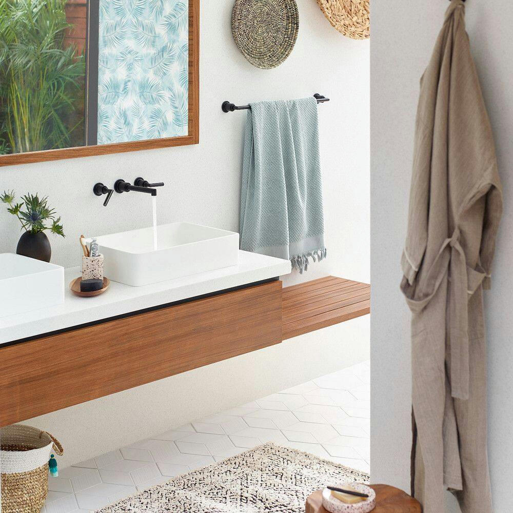 Moen Arris Modern Single Towel Bar, Matte Black, 24-in
