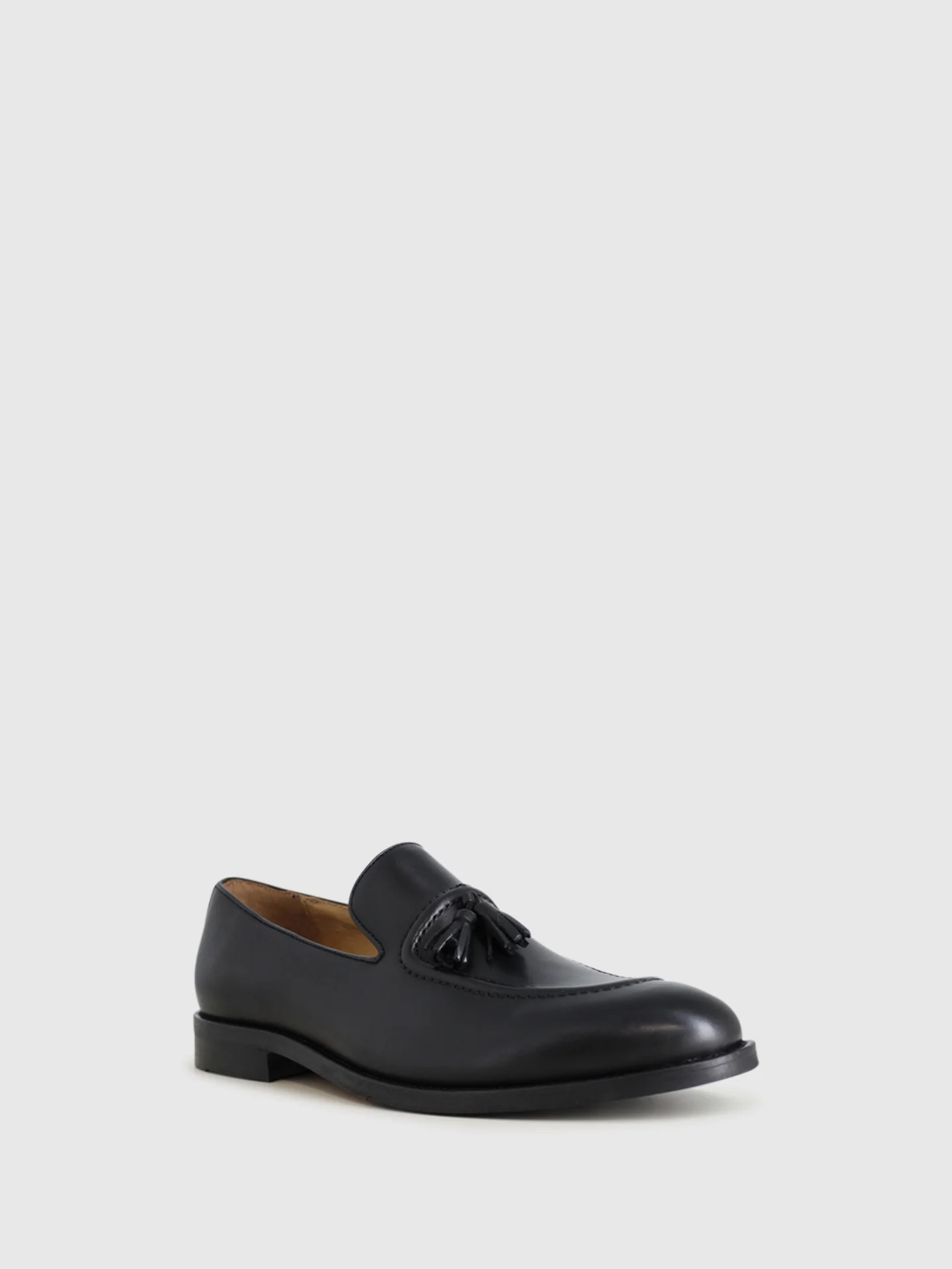 Loafers com Ponta Redonda em Preto