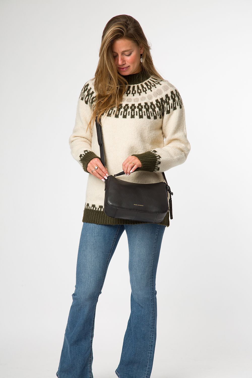 Pure Luxuries London Caldecote' Leather Cross Body Bag