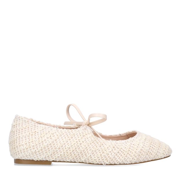 Witte gevlochten ballerina's