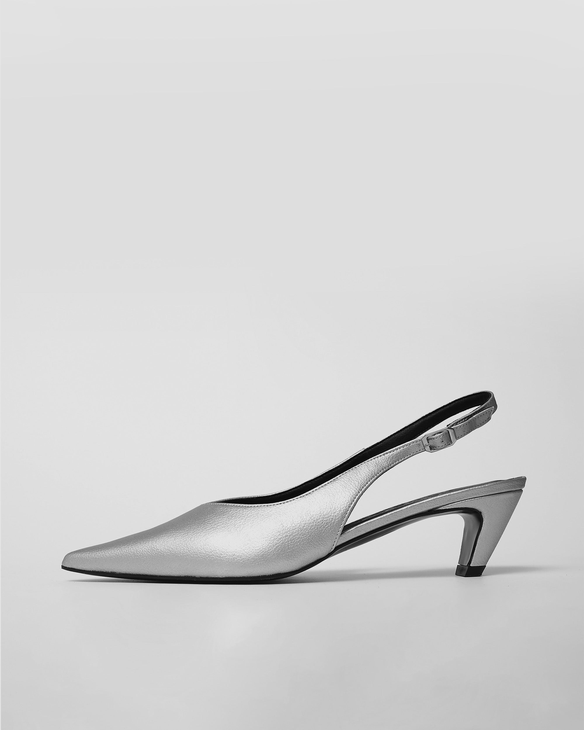 BOHEMA - Kitten Heels Buty Srebrne, ze skóry roślinnej, polska rodzinna marka