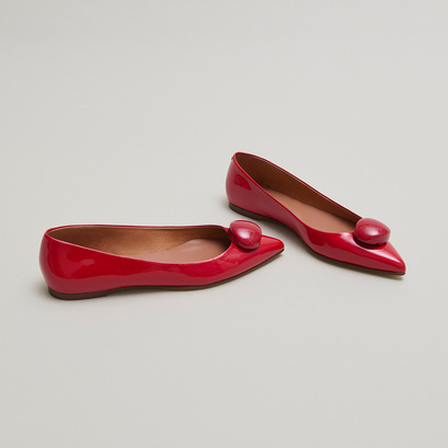 Ballerines à bouts pointus et billesen vernis rouge | DALIDO