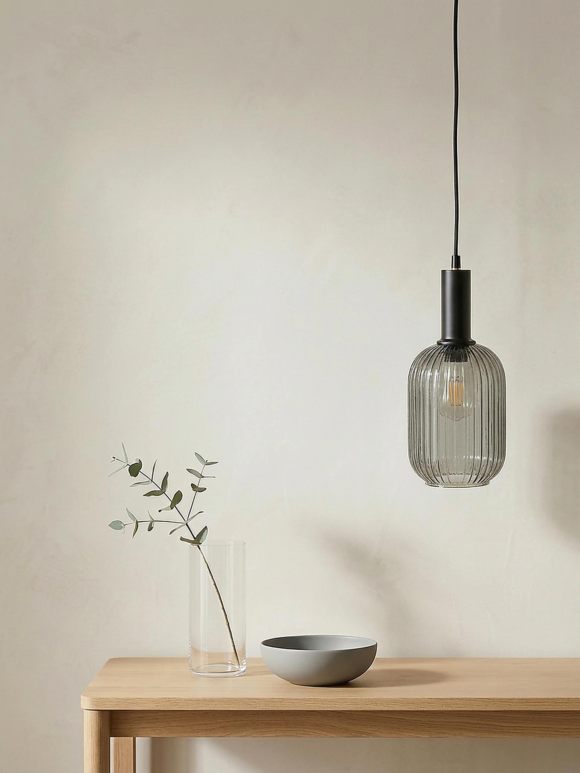 Lampa wisząca z ryflowaniem