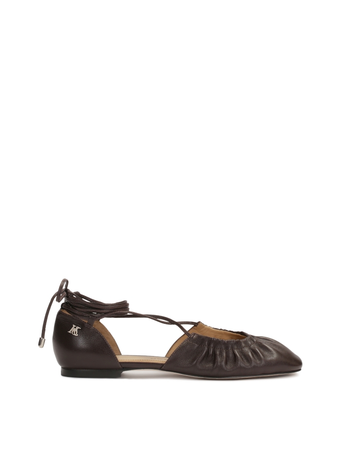 Dark brown ballerinas with strikingly crinkled upper