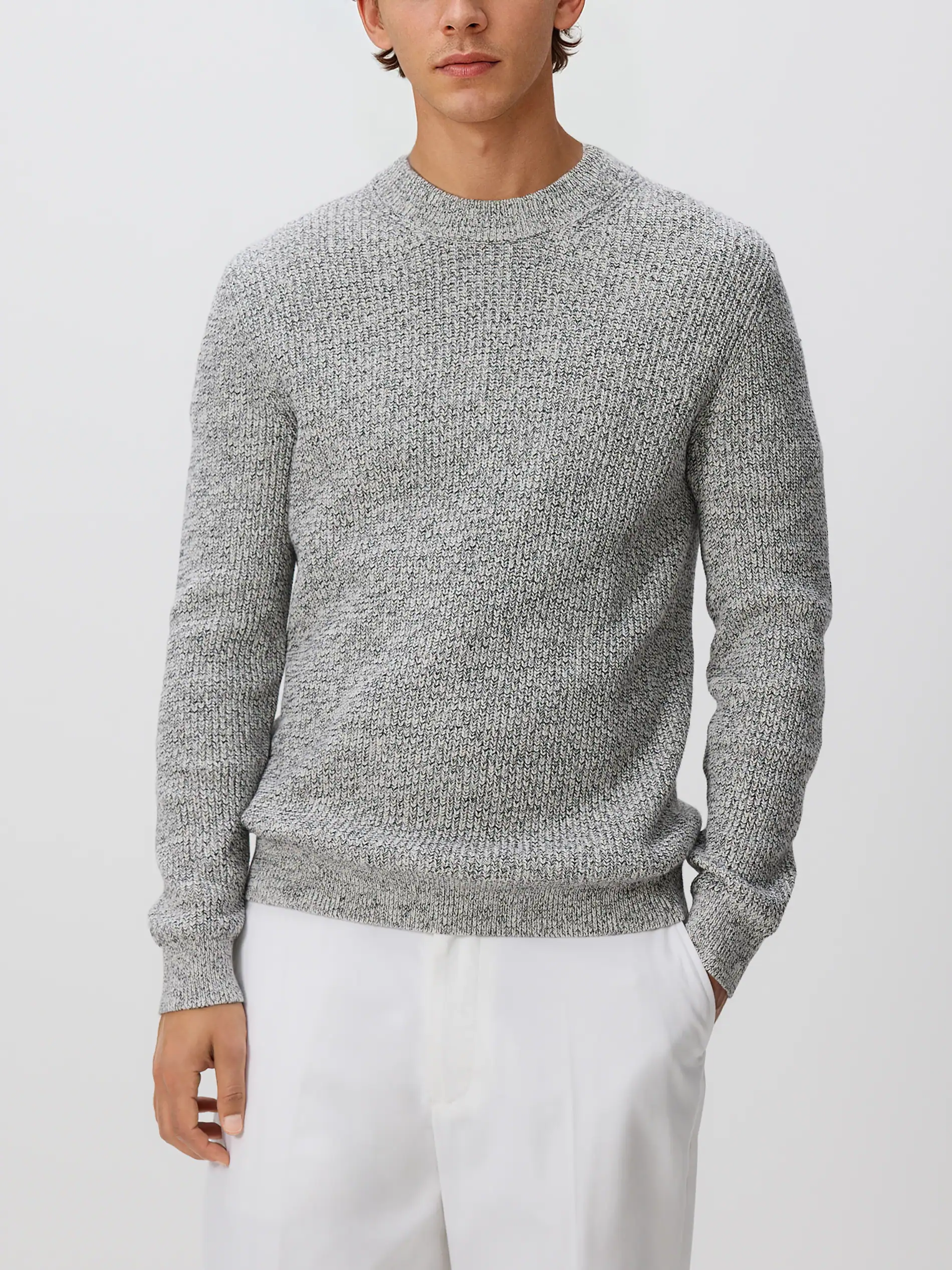 Strukturalny sweter