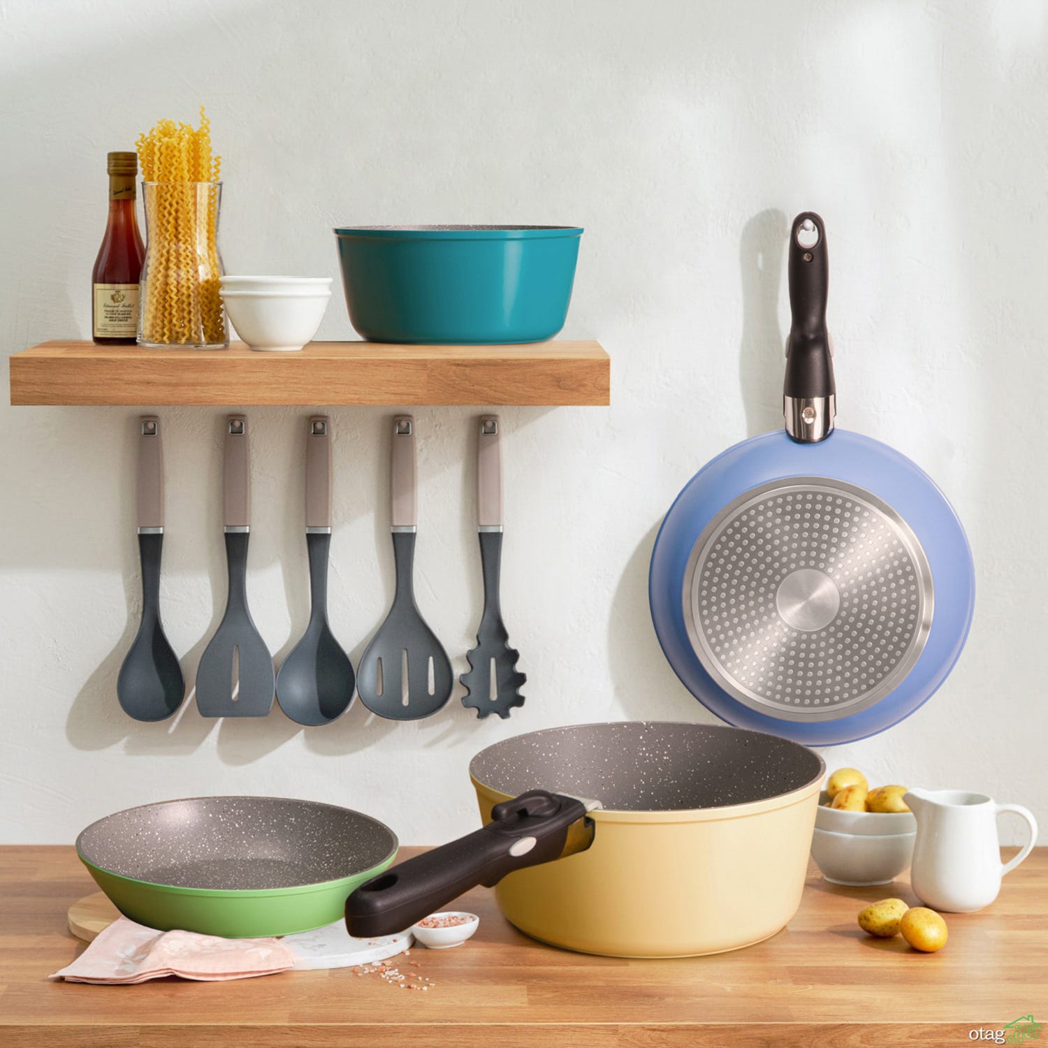 Batteria 4 pezzi con 2 manici staccabili Young