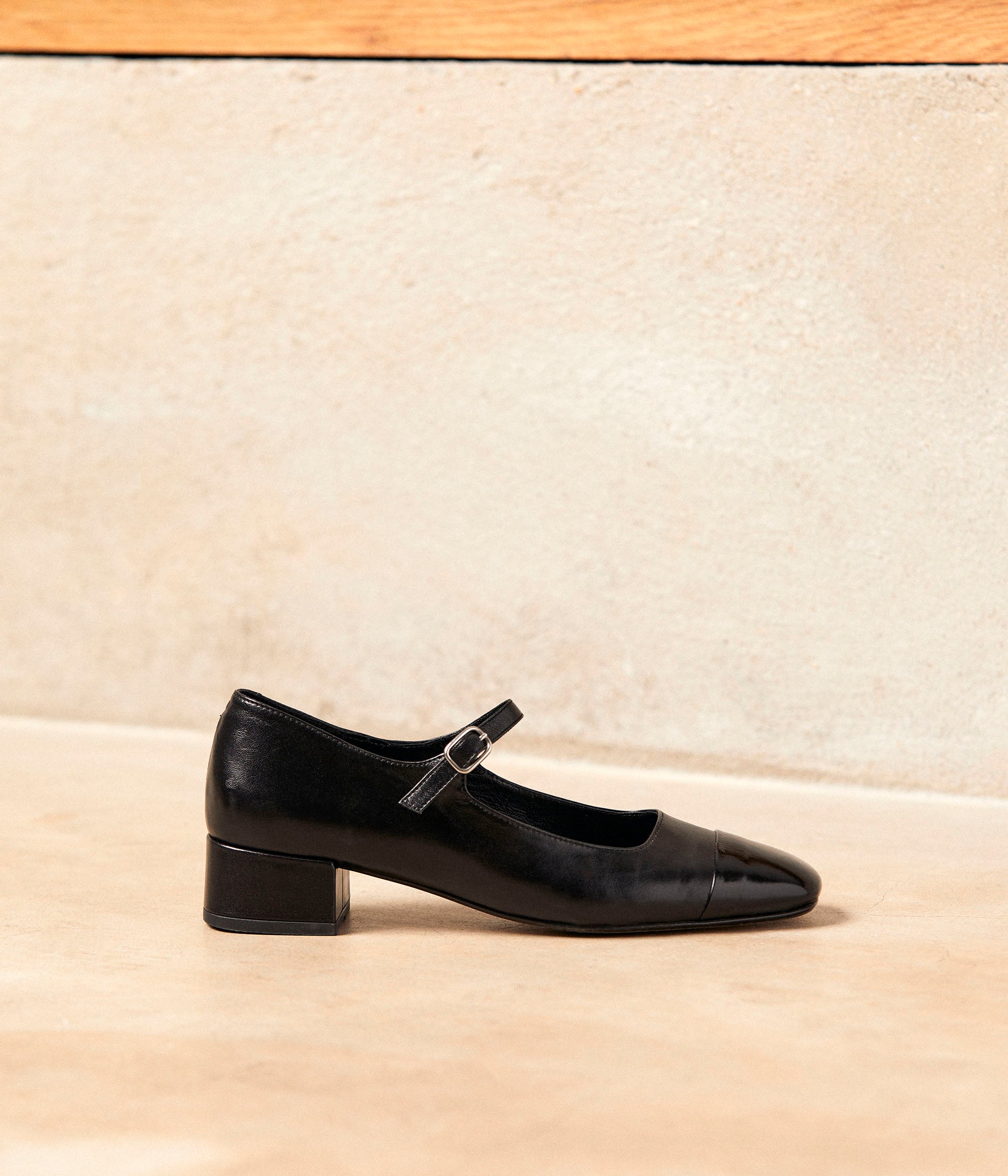 Babies noires cuir Blondine