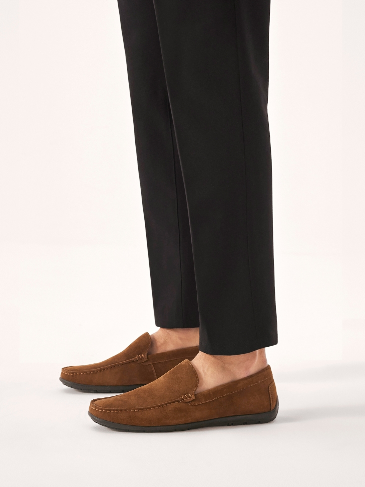 Men's elegant brown suede moccasins