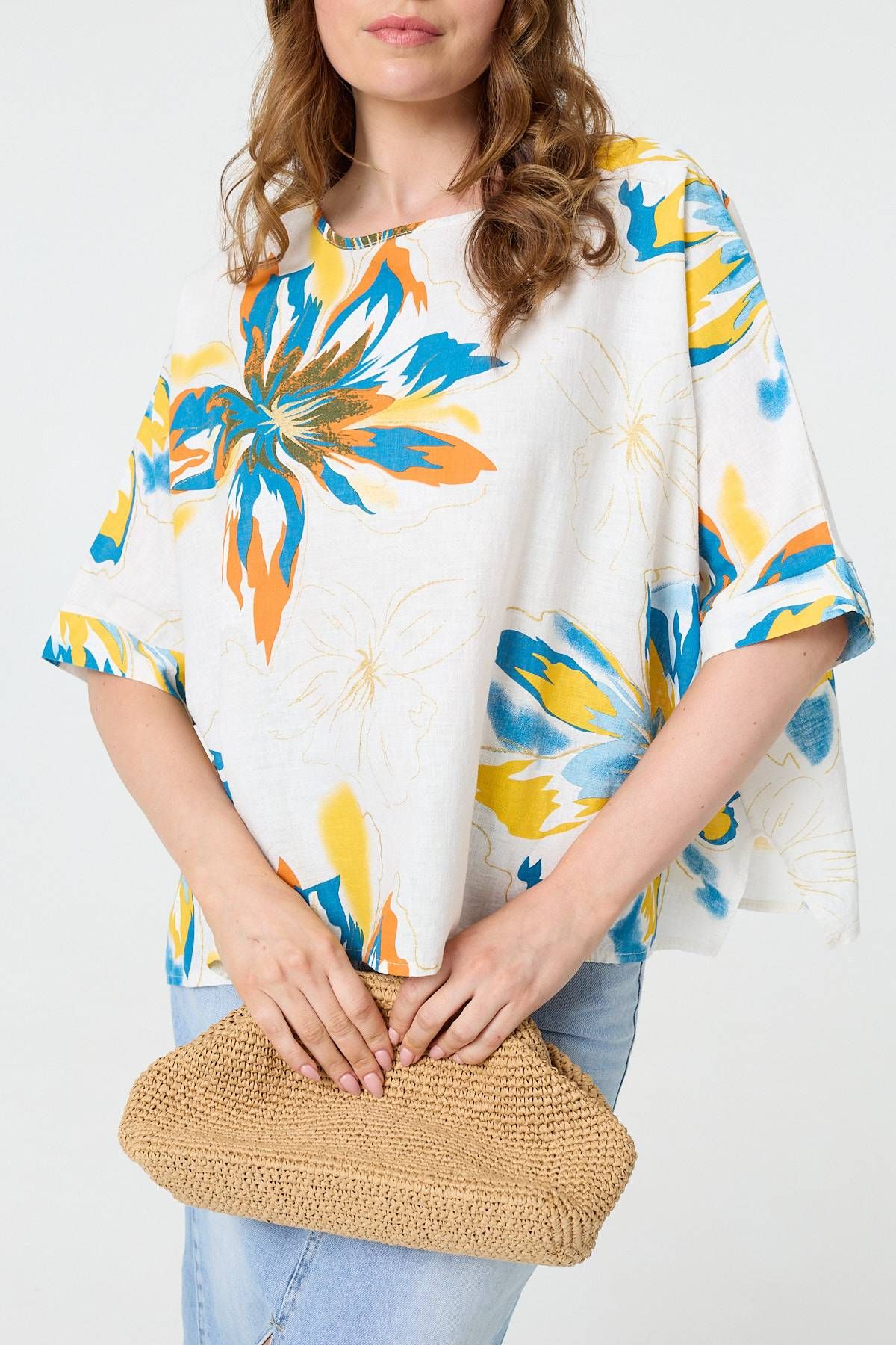 Izabel London Floral 3/4 Sleeve Relaxed Boxy Blouse