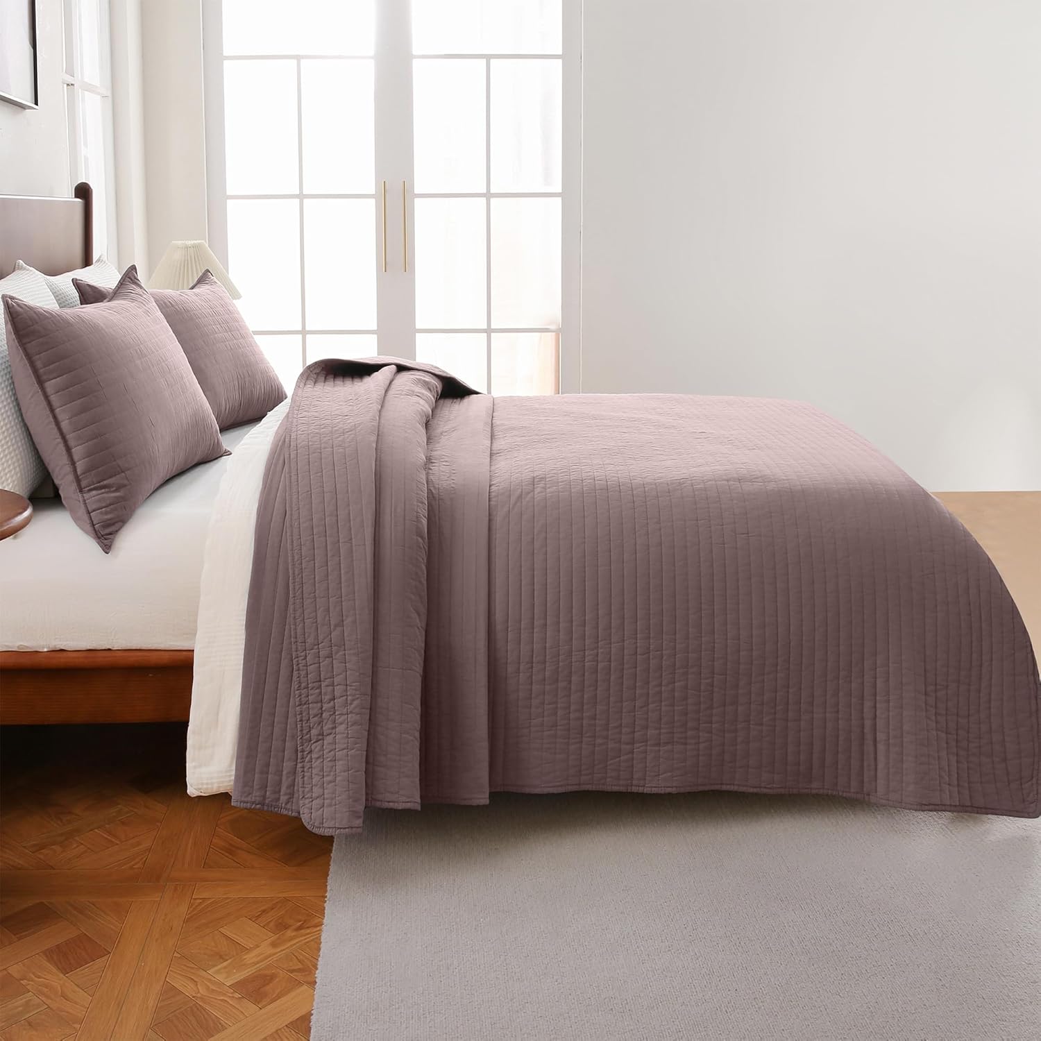 100% Cotton Quilt Set Oversized King Size - Soft Lightweight Stripe Bedding Set, Classic Comforter Set for All Season with 2 Shams, Oversized Bedspread Coverlet, 120 x120 inches