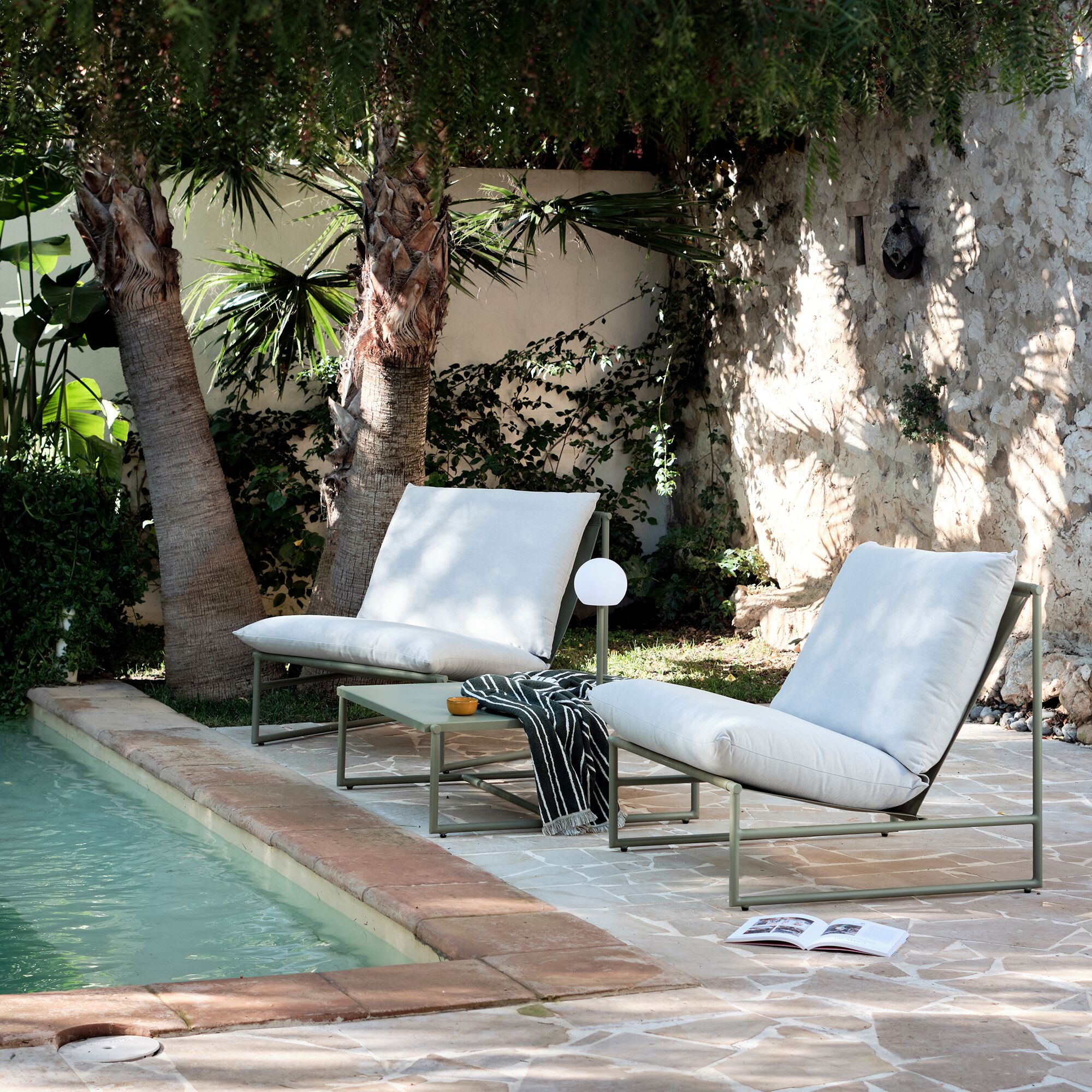 LANTA - Fauteuil de jardin en aluminium - vert cèdre
