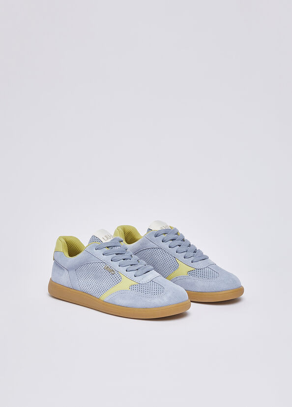 Sneakers in suede traforata