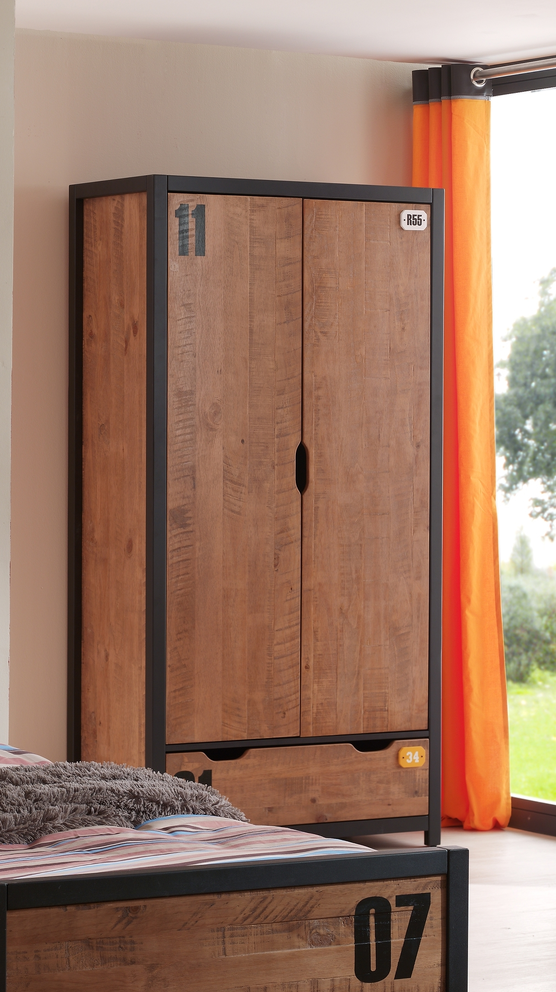 Schrank Alex