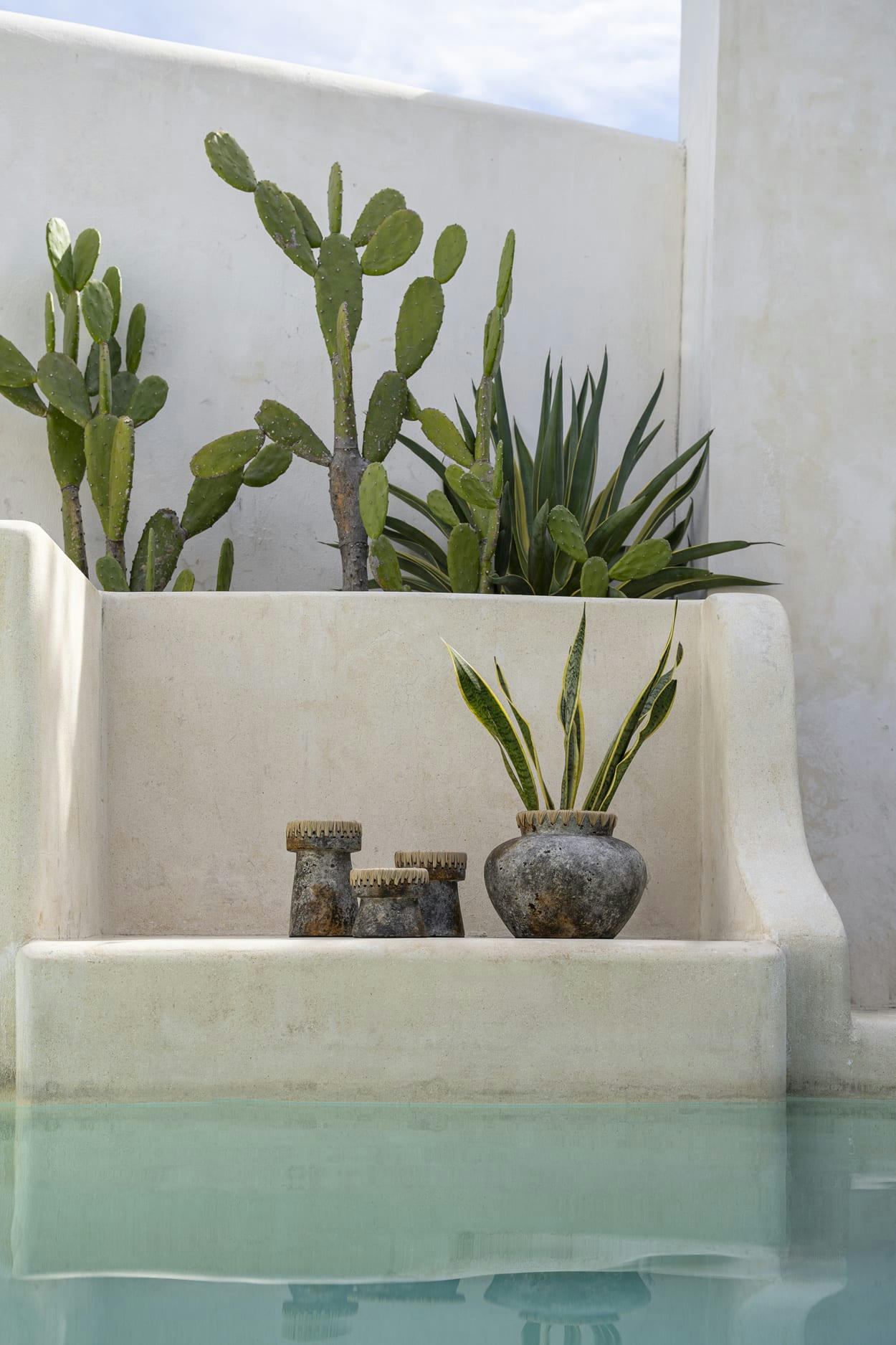 STYLY - Vase en terre cuite antique gris H27