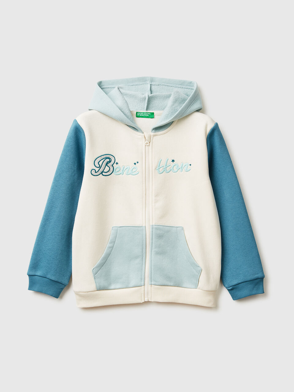 Sweatshirt with zip and sequins