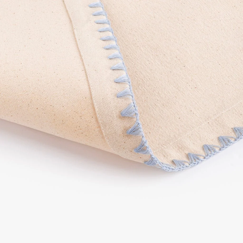 Individual de Algodão Bege com Bordado Azul PORTOBELLO