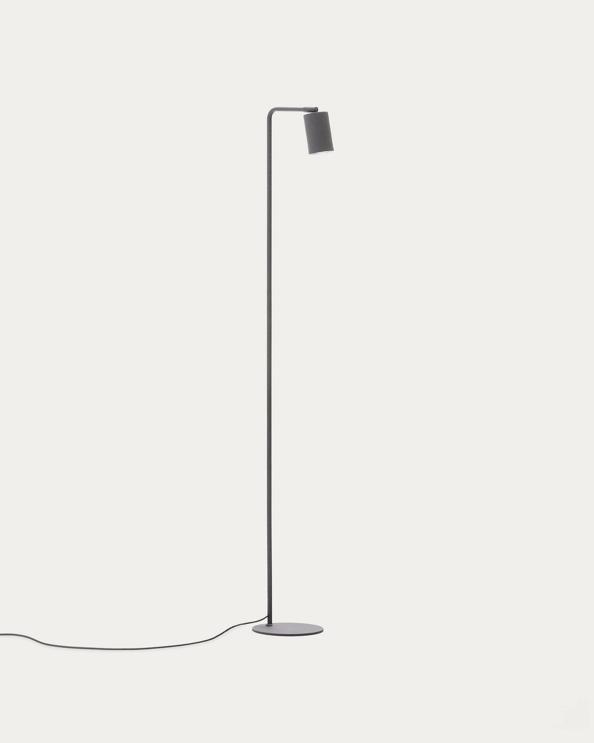 Manie metal floor lamp with black cast-iron-effect finish