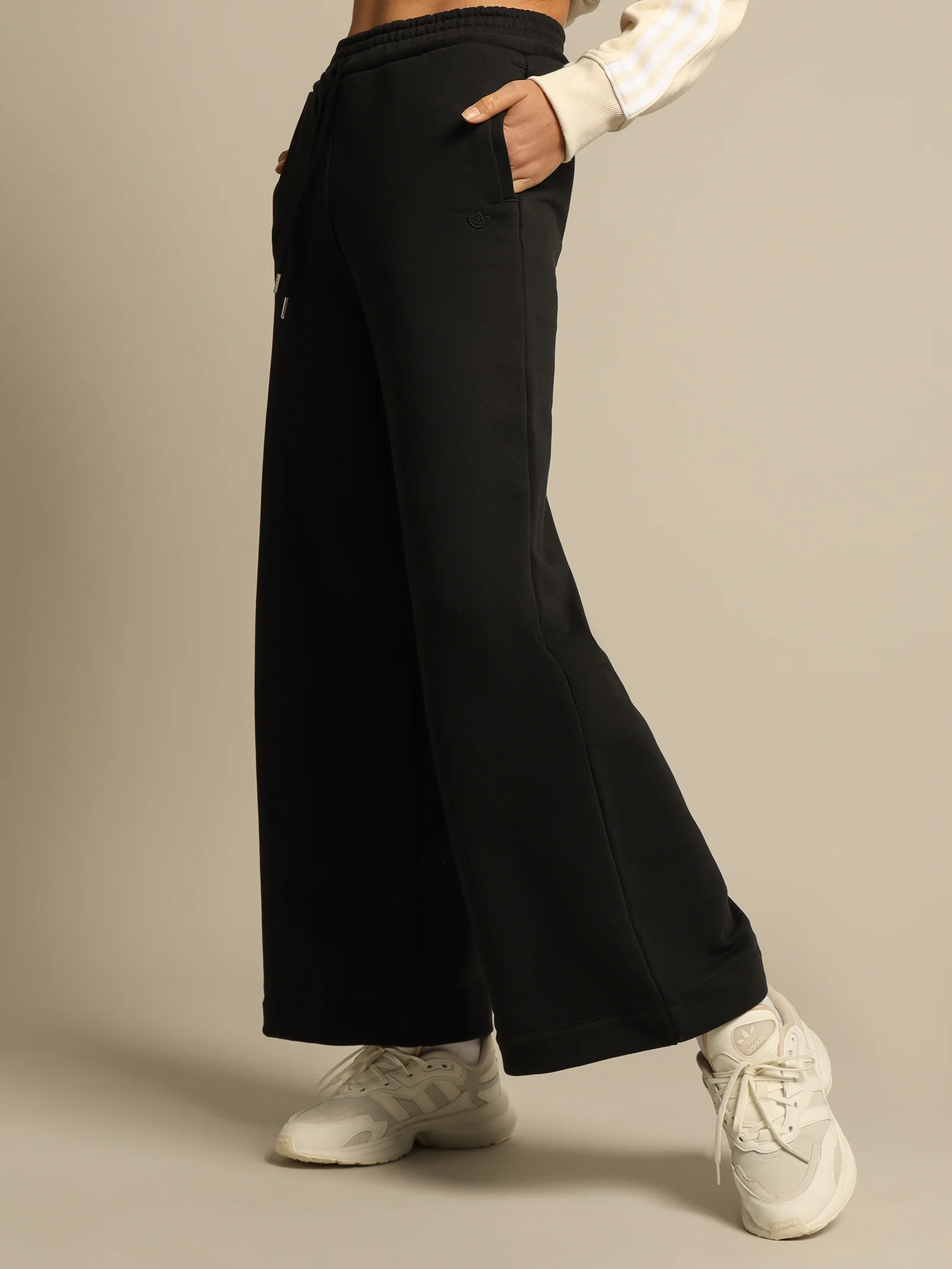 Adicolour Wide Leg Pants