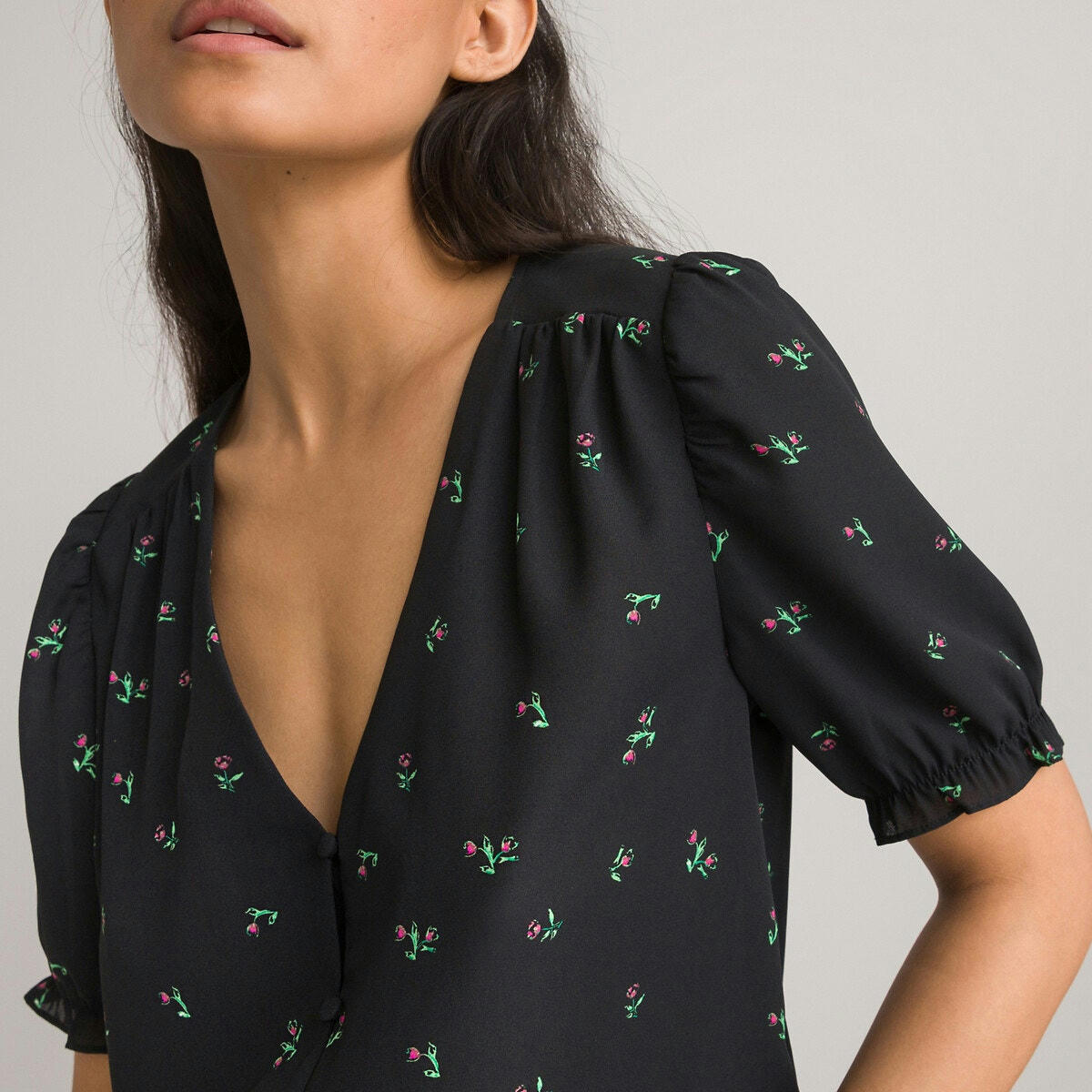 Chemise col v manches courtes, imprimé floral