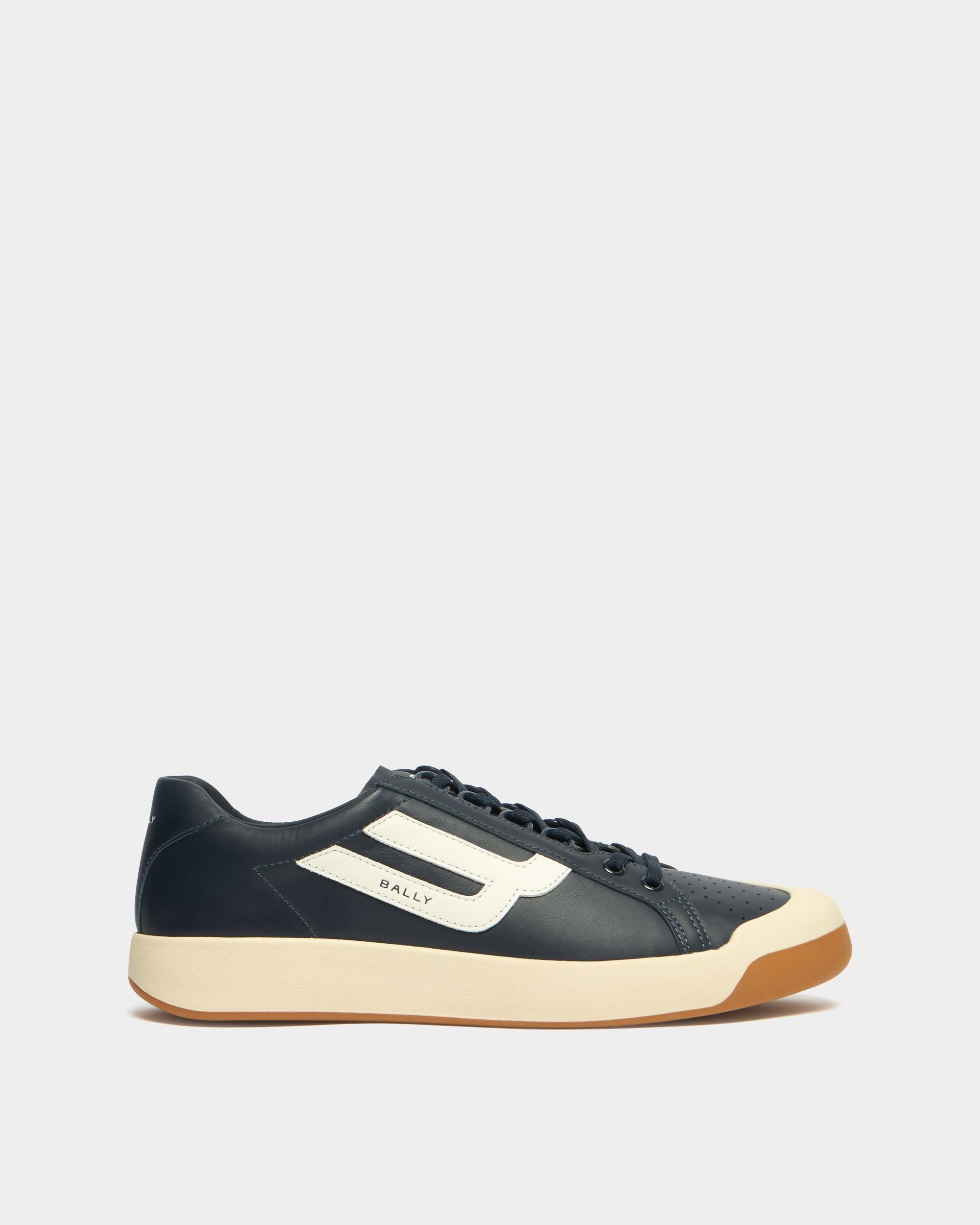 Competition Sneaker aus Leder in Marineblau und Weiß