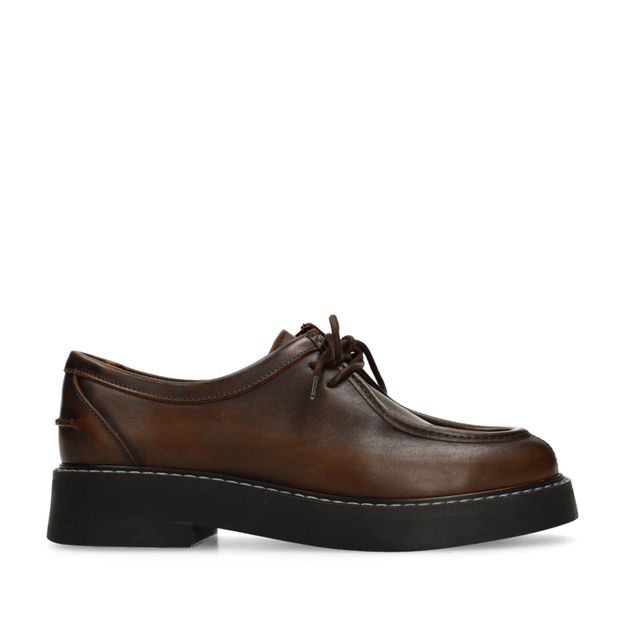 Bruine leren veterschoenen