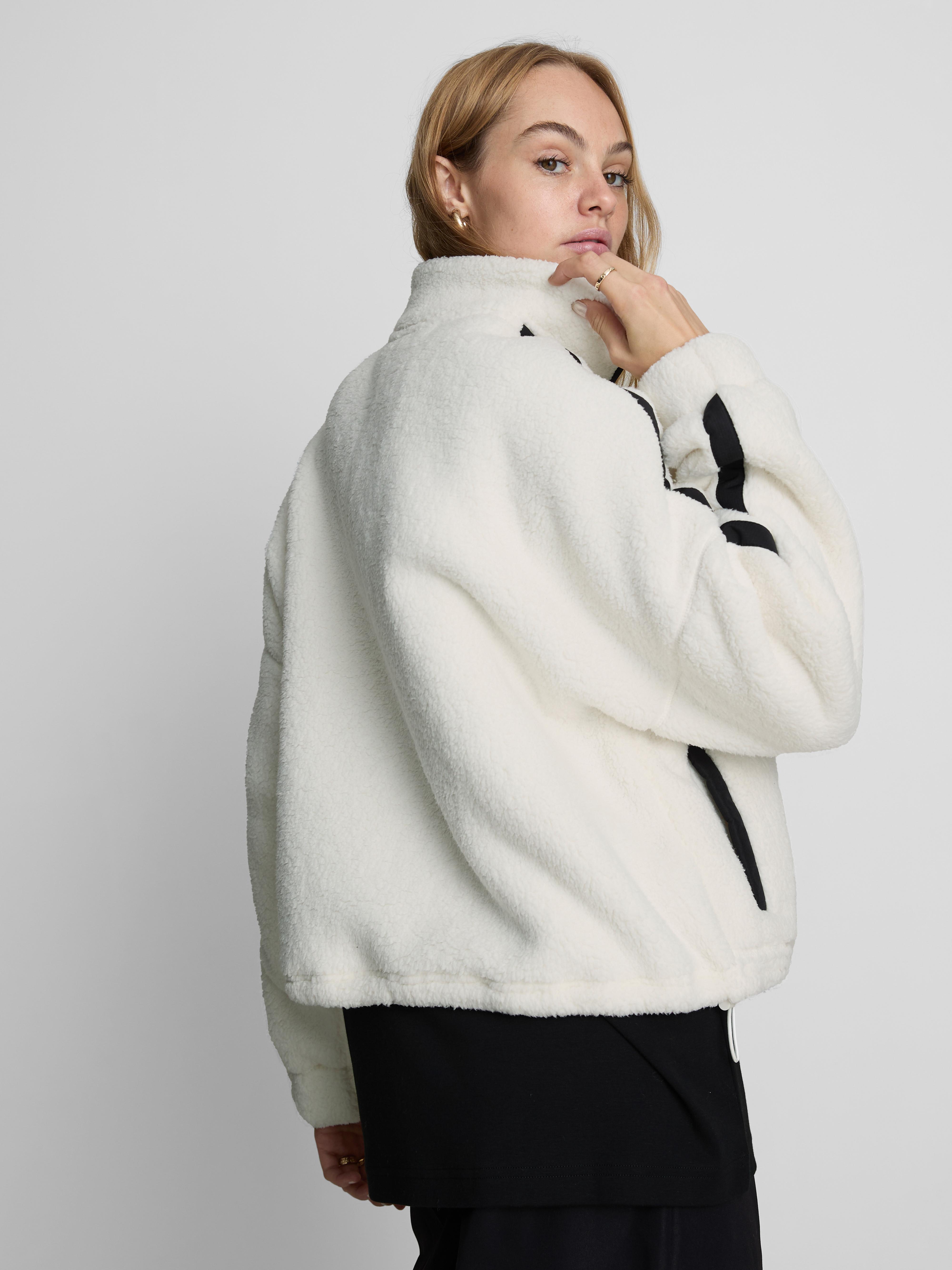 Contrast Pullover Fleece