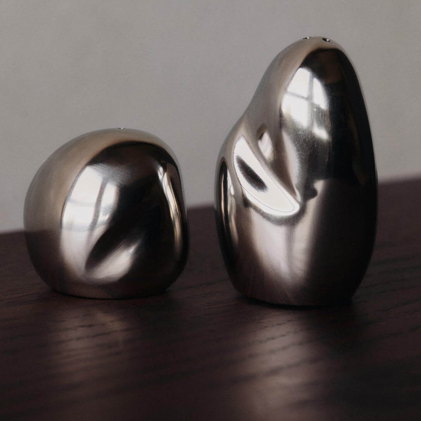 Ferm Living Orevo Peper- en Zoutmolen - Set van 2 - Zilver