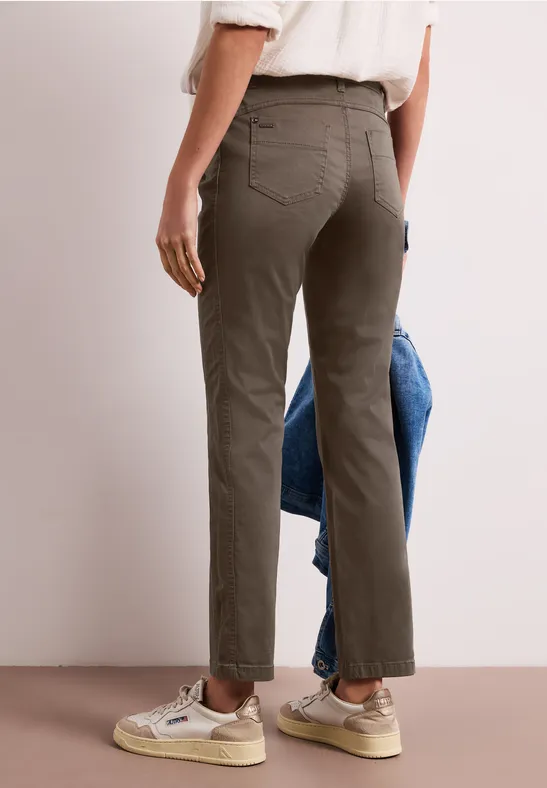 Mid Waist Slim Leg Hose im Satin-Look