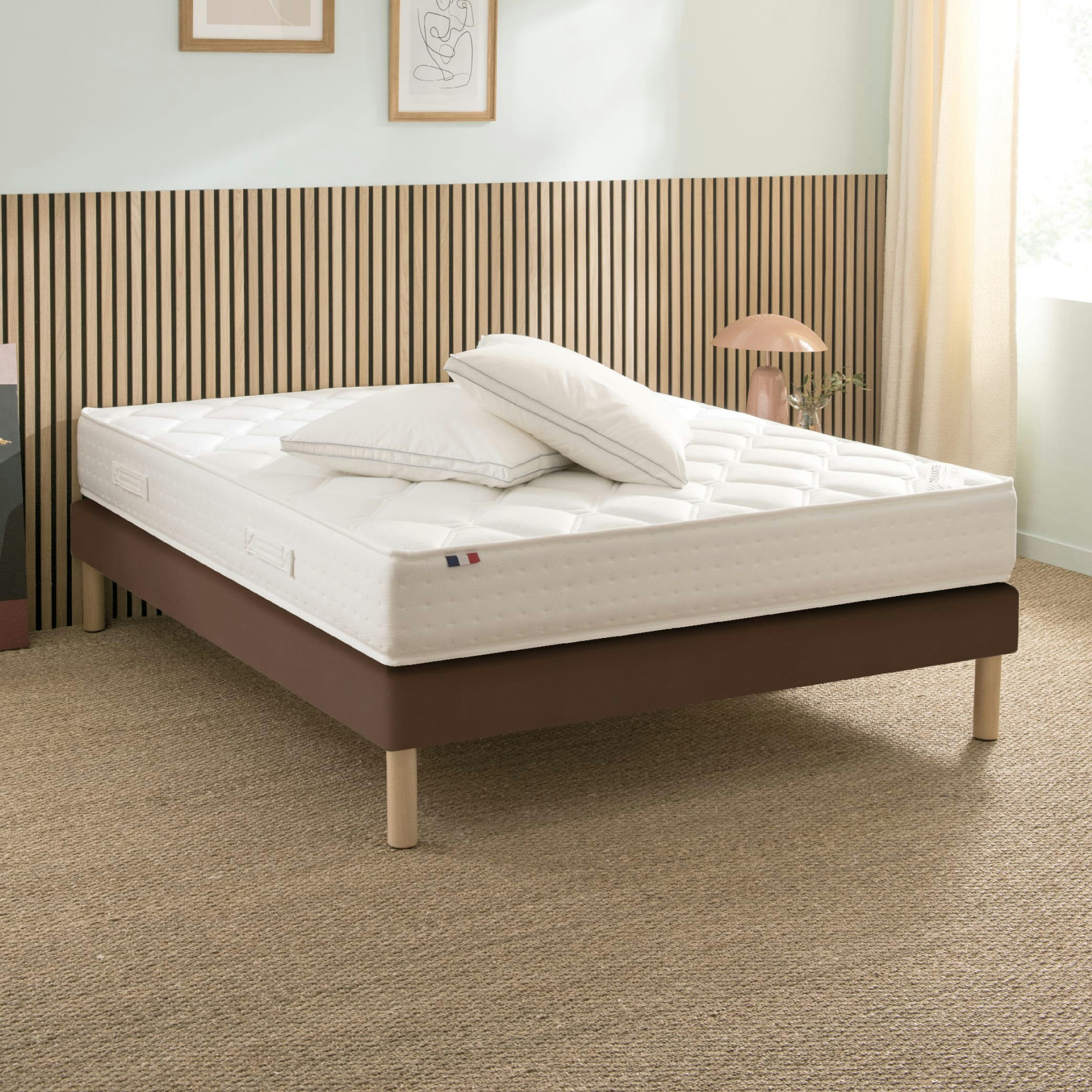 LUXE SIMILICUIR - Sommier similicuir marron 140x190 cm