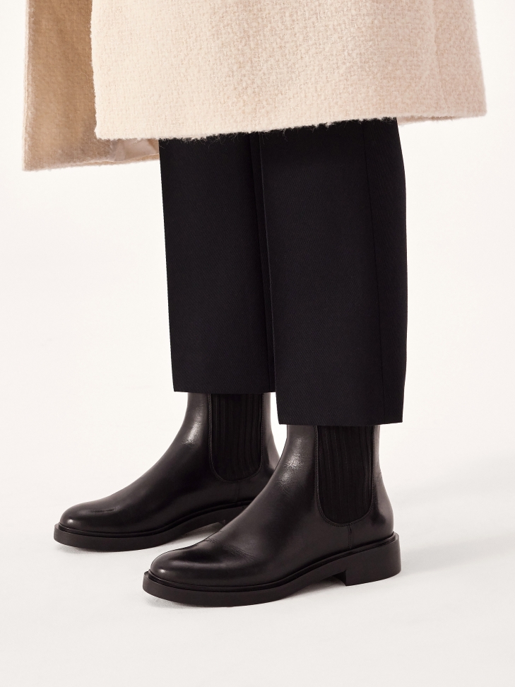 Classic black leather Chelsea boots