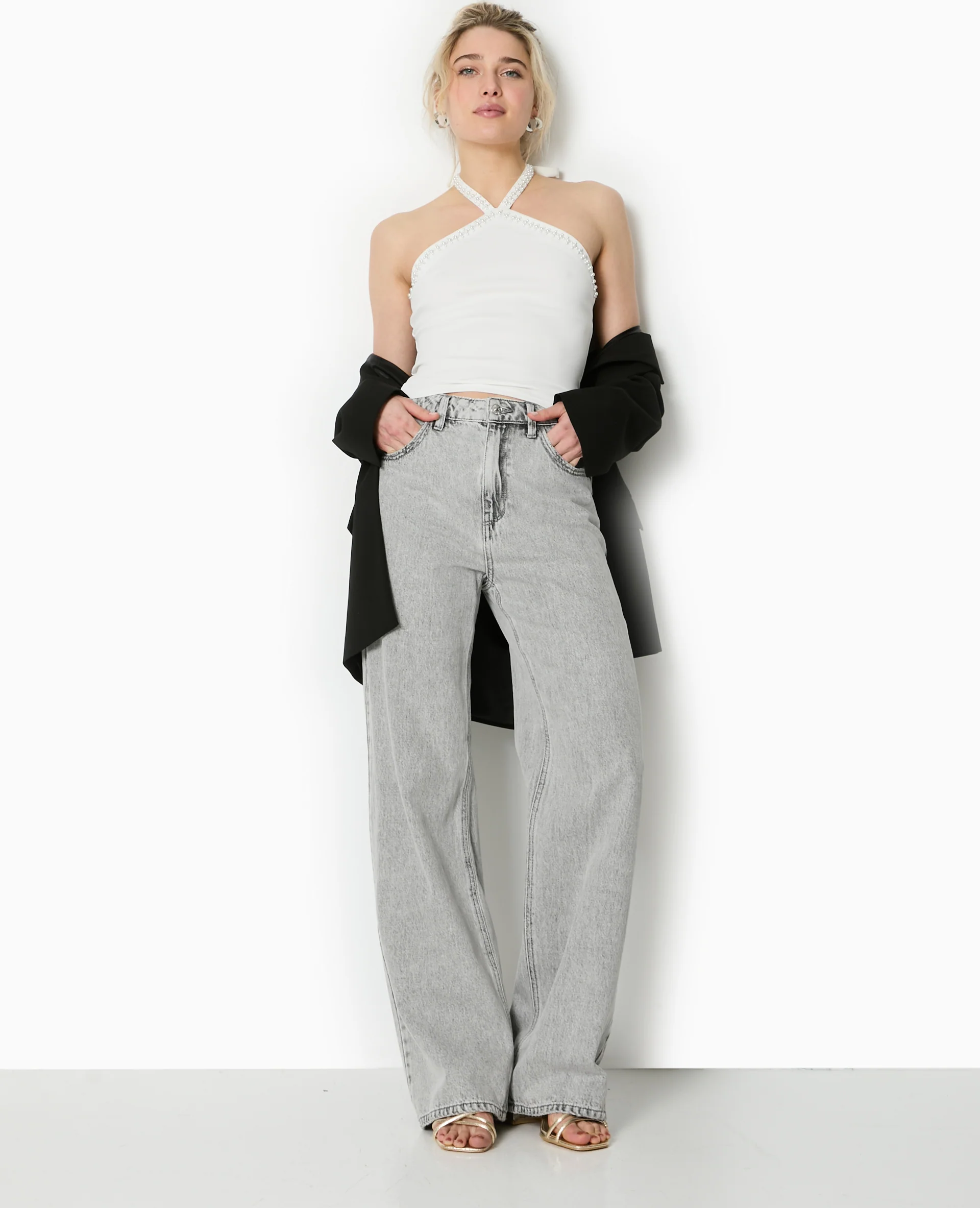 Top dos-nu avec détails perles